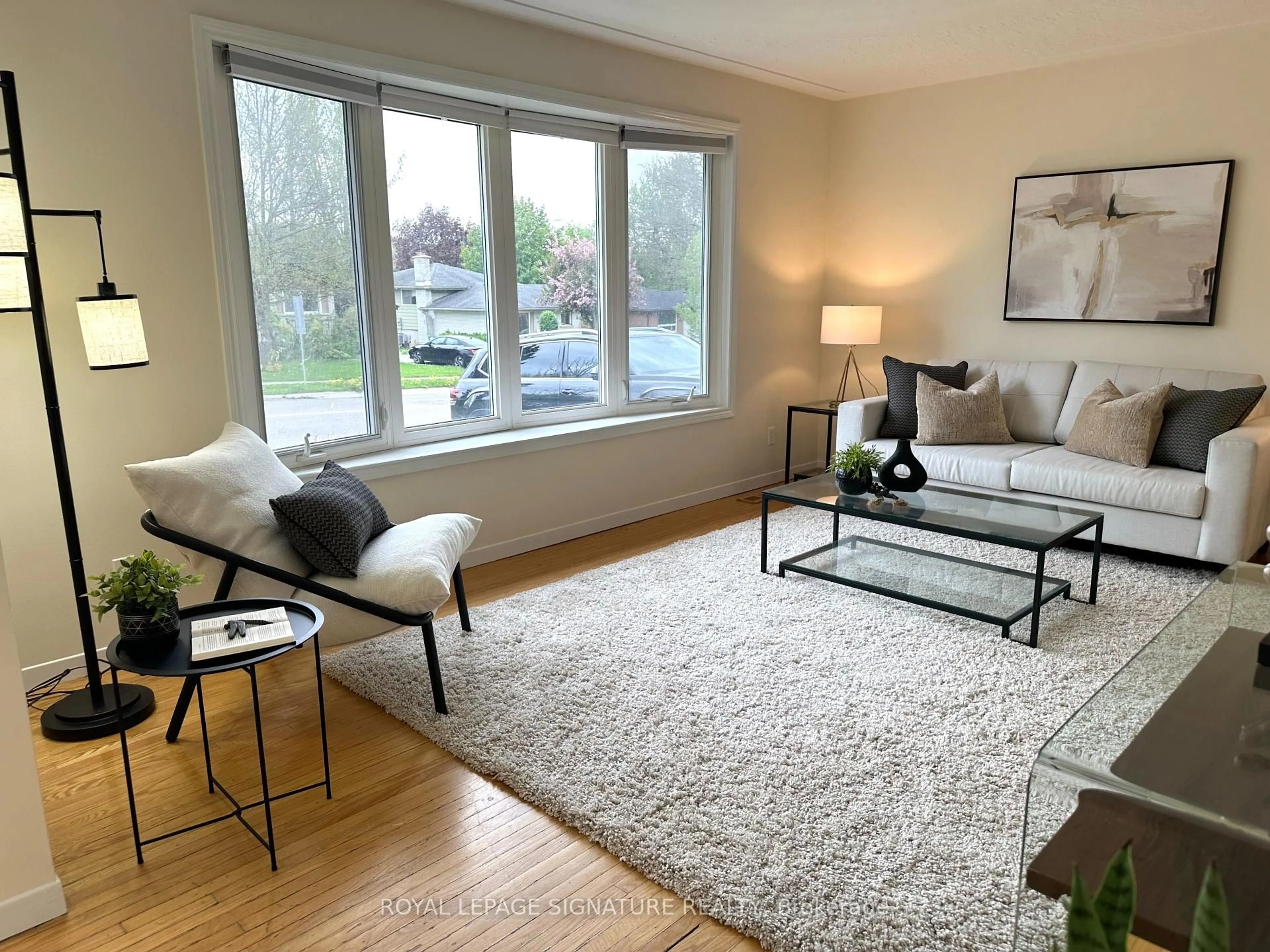 Living room with furniture, unknown for 186 Cedarbrae Ave, Waterloo Ontario N2L 4S5