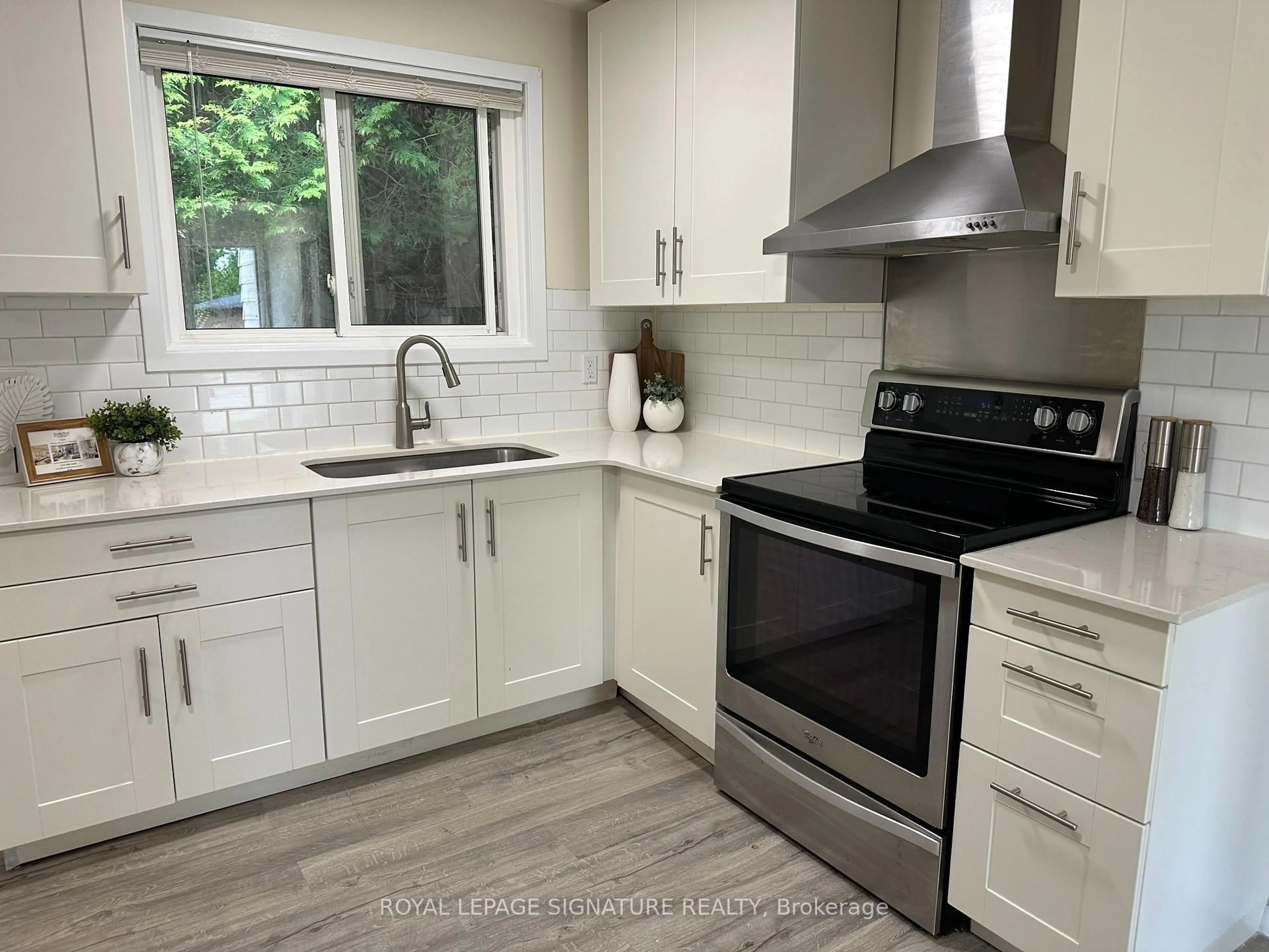 Open concept kitchen, unknown for 186 Cedarbrae Ave, Waterloo Ontario N2L 4S5