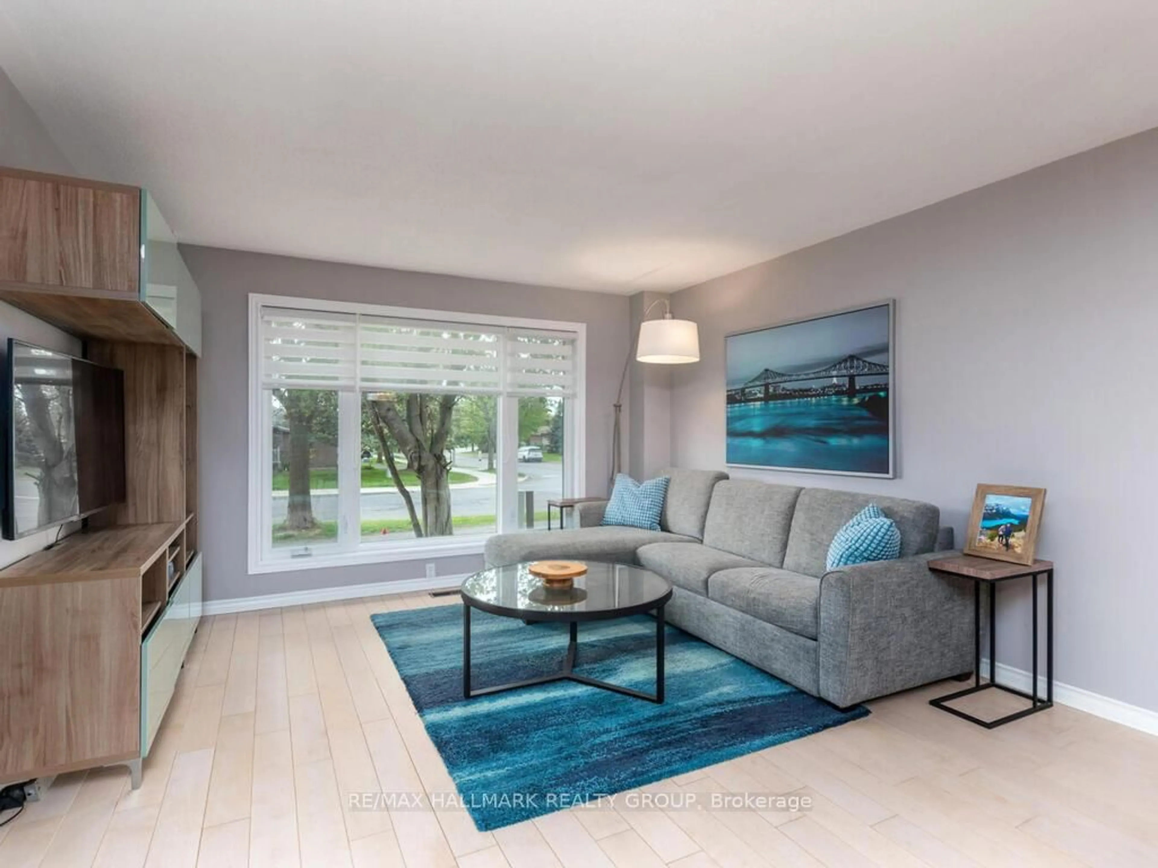 Living room with furniture, unknown for 49 Grassy Plains Dr, Ottawa Ontario K2M 2L6