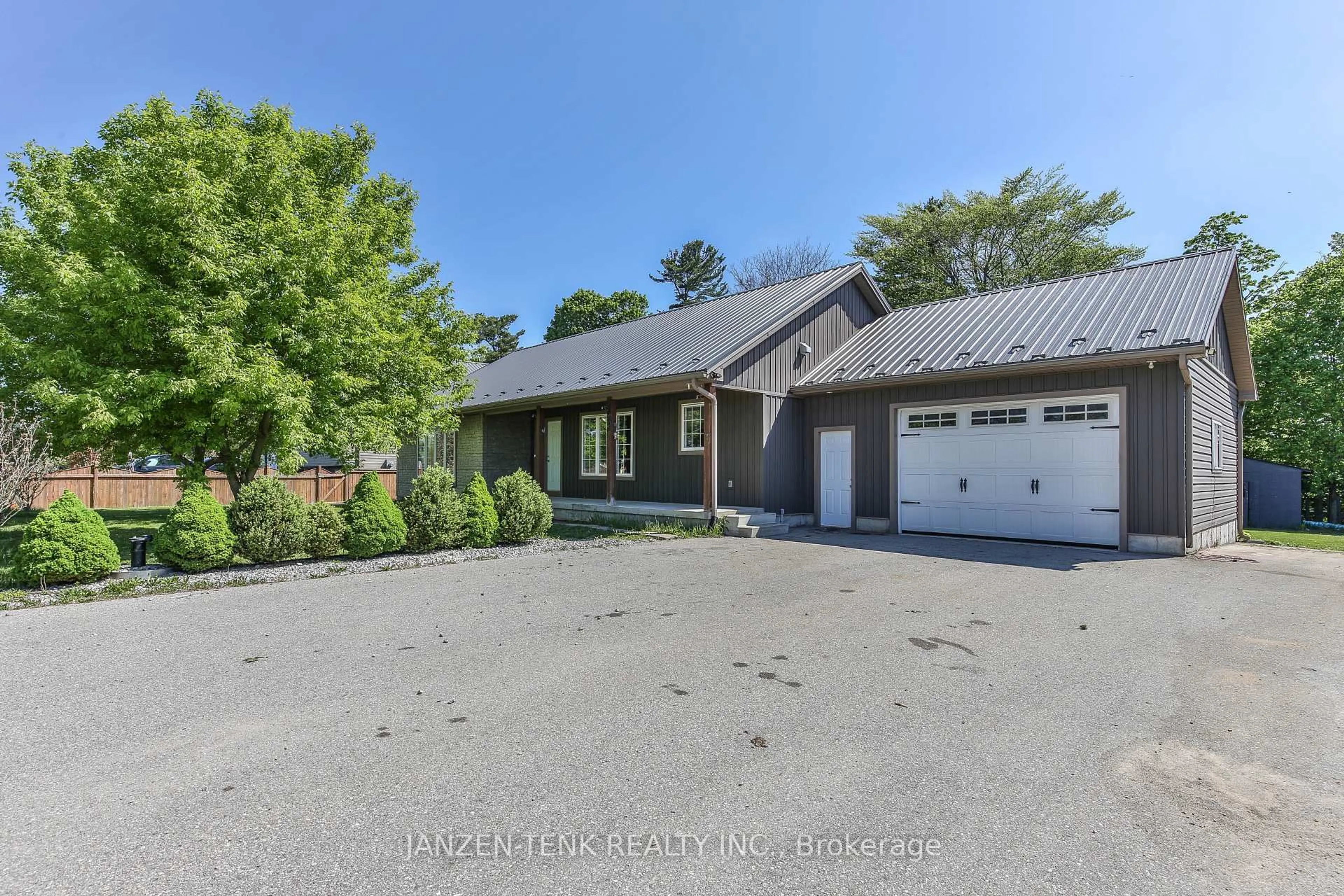 A pic from outside/outdoor area/front of a property/back of a property/a pic from drone, street for 6770 PLANK Rd, Bayham Ontario N0J 1Z0