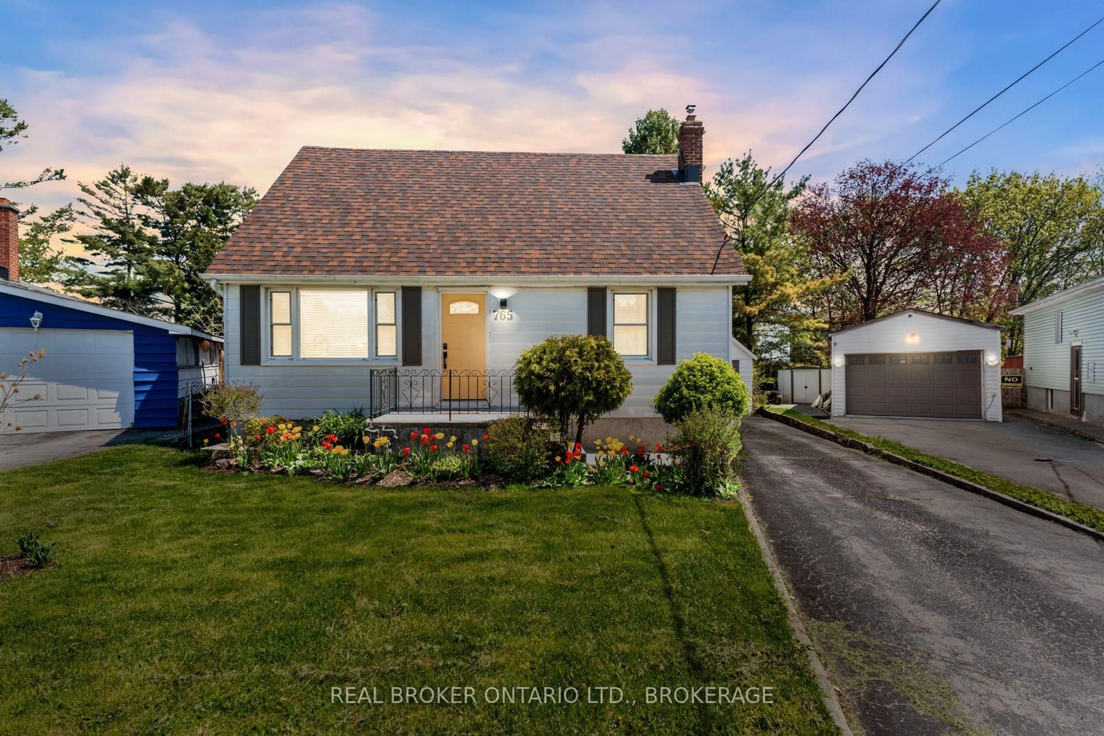 A pic from outside/outdoor area/front of a property/back of a property/a pic from drone, street for 765 Alfred Cres, Kingston Ontario K7K 4K5