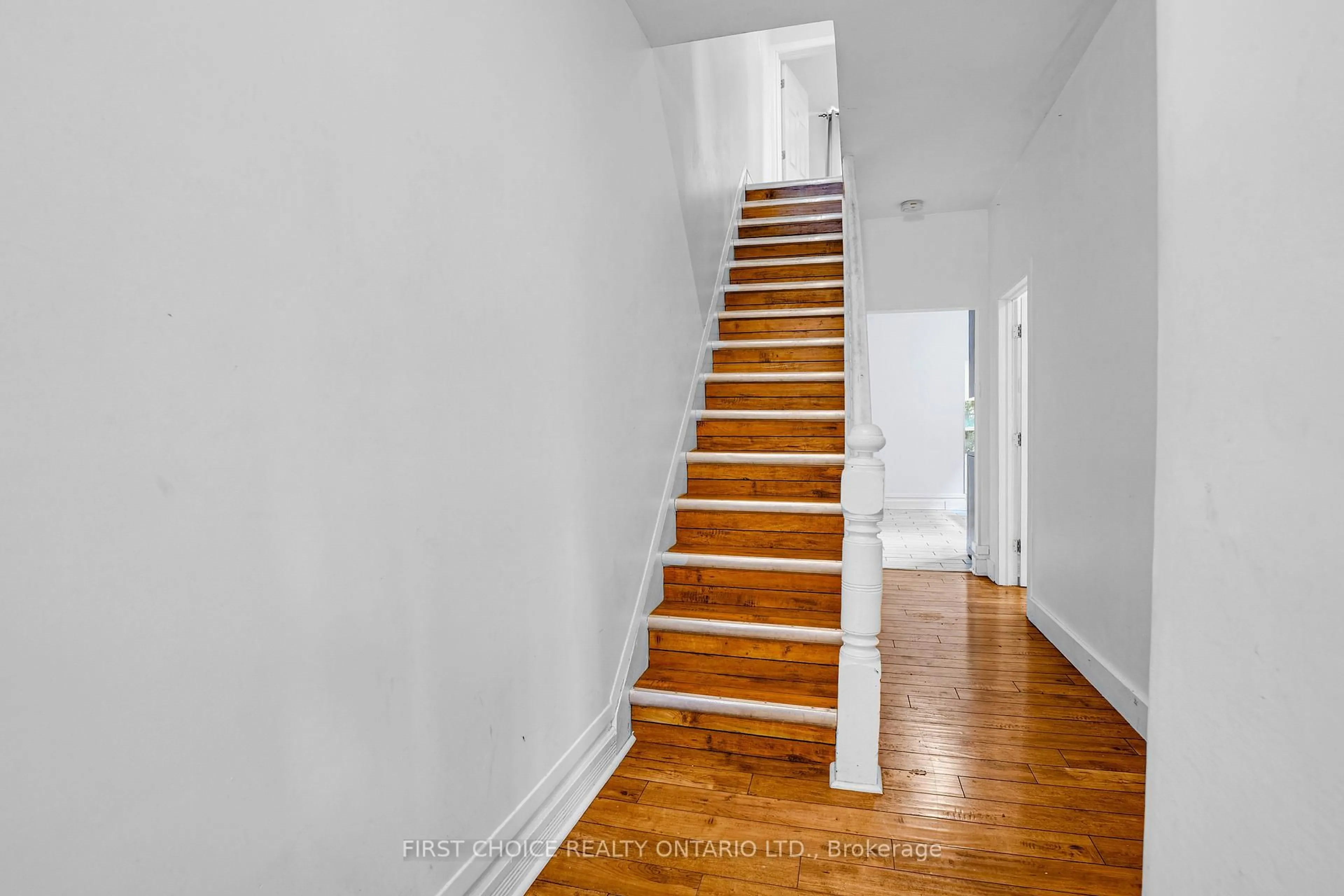 Stairs for 349 Chapel St, Ottawa Ontario K1N 7Z5
