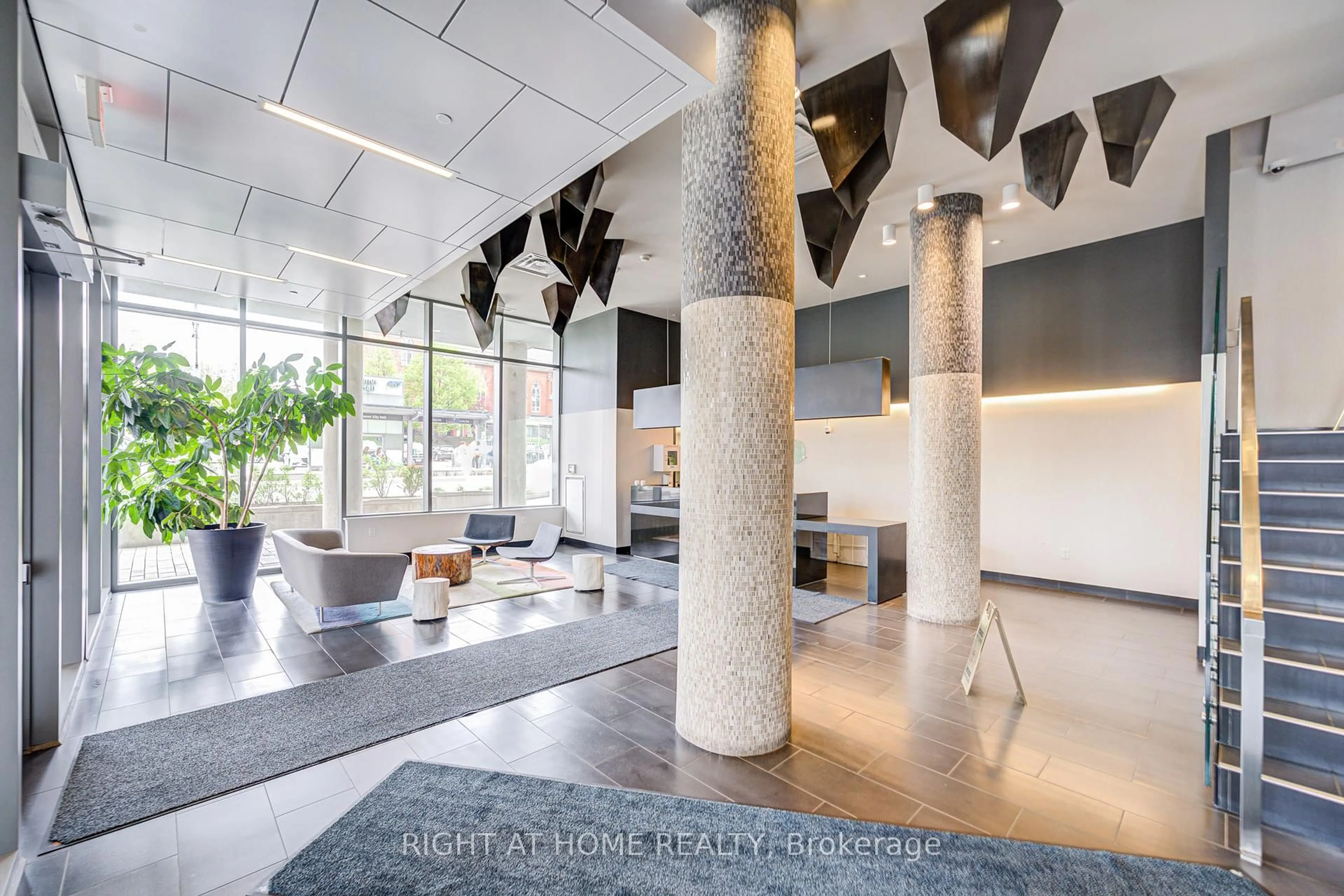 Lobby for 85 Duke St #405, Kitchener Ontario N2H 0B7