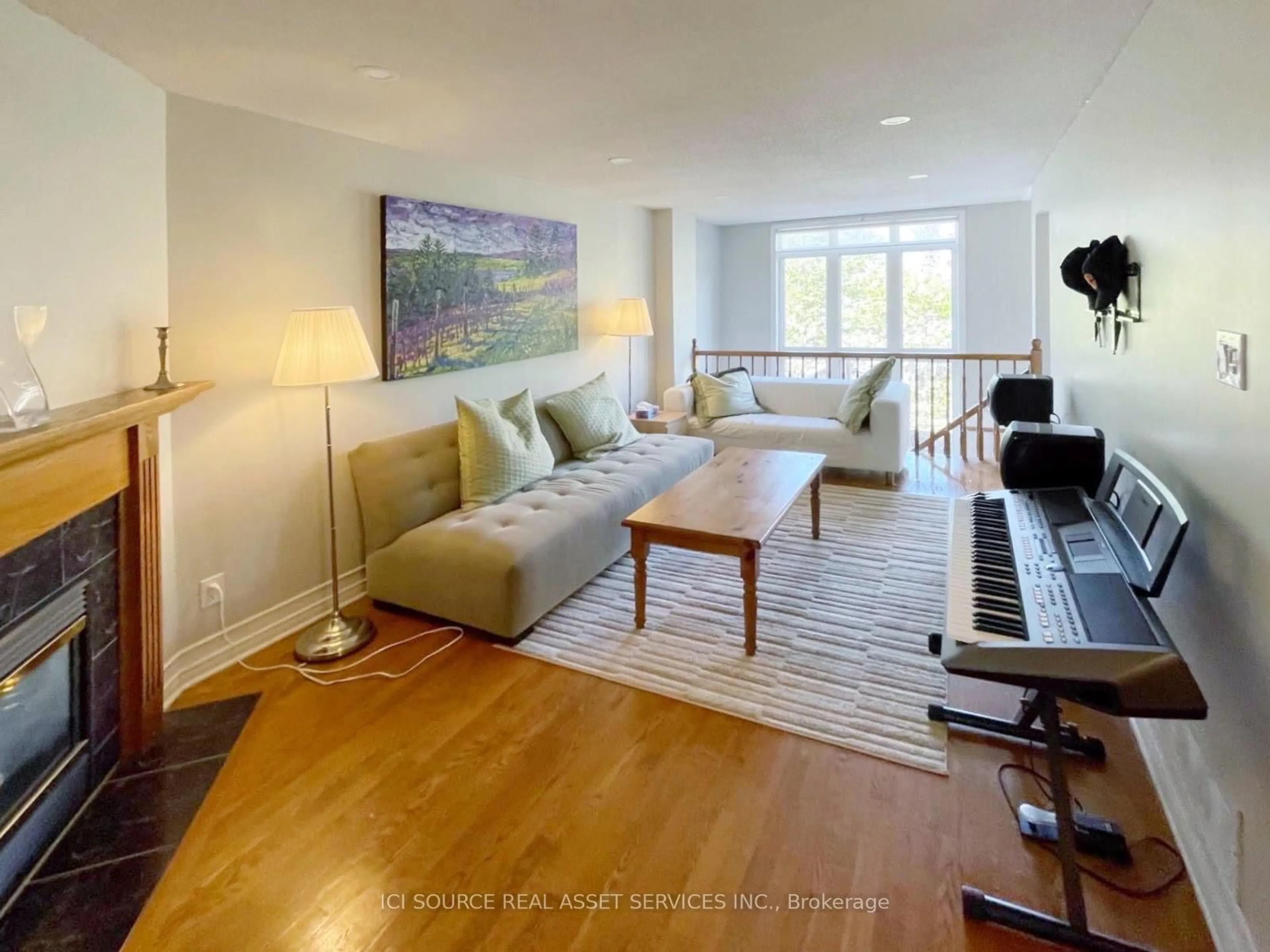 Living room with furniture, unknown for 5 Great Oak Private, Ottawa Ontario K1G 6P7