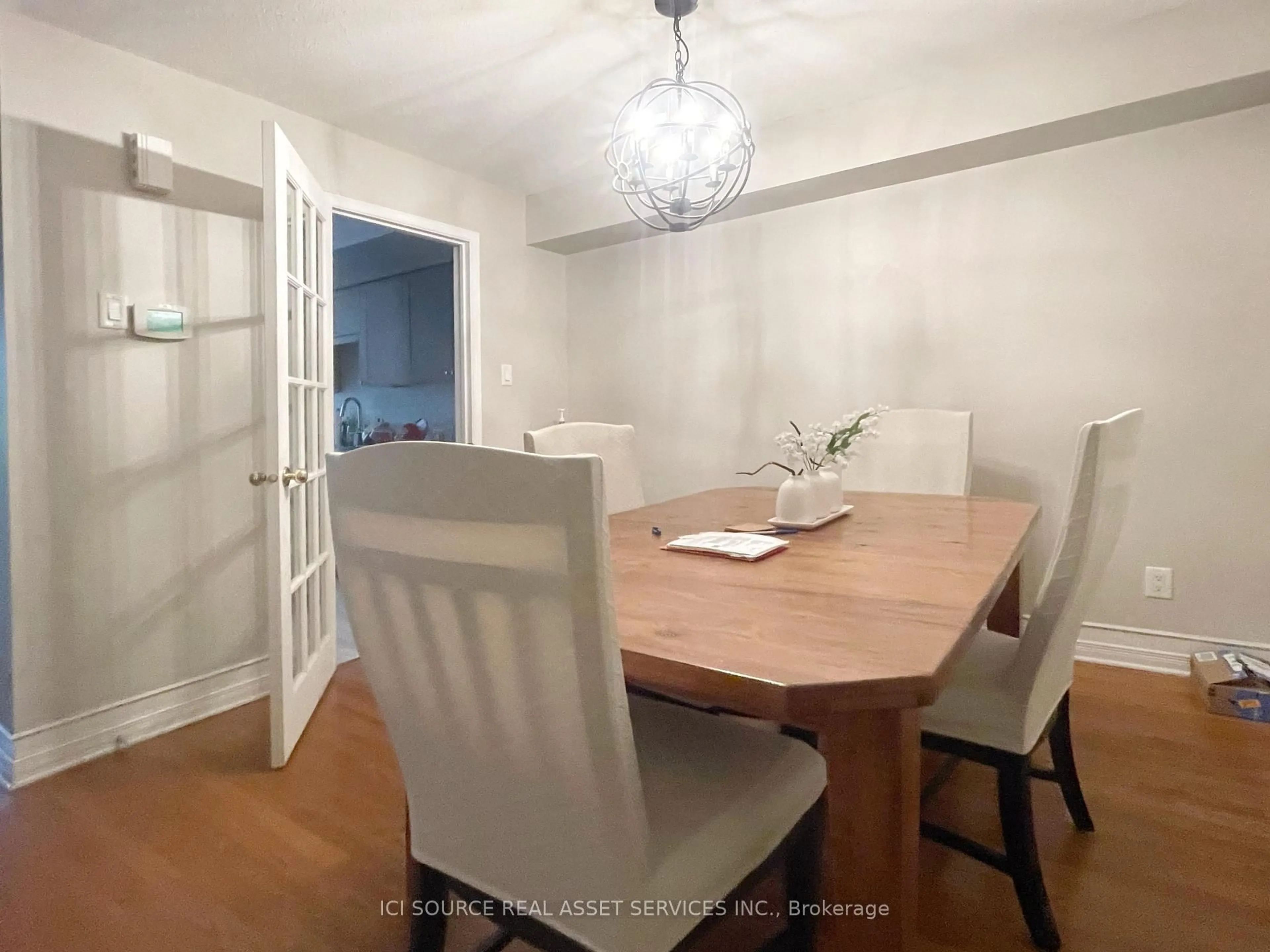 Dining room, unknown for 5 Great Oak Private, Ottawa Ontario K1G 6P7