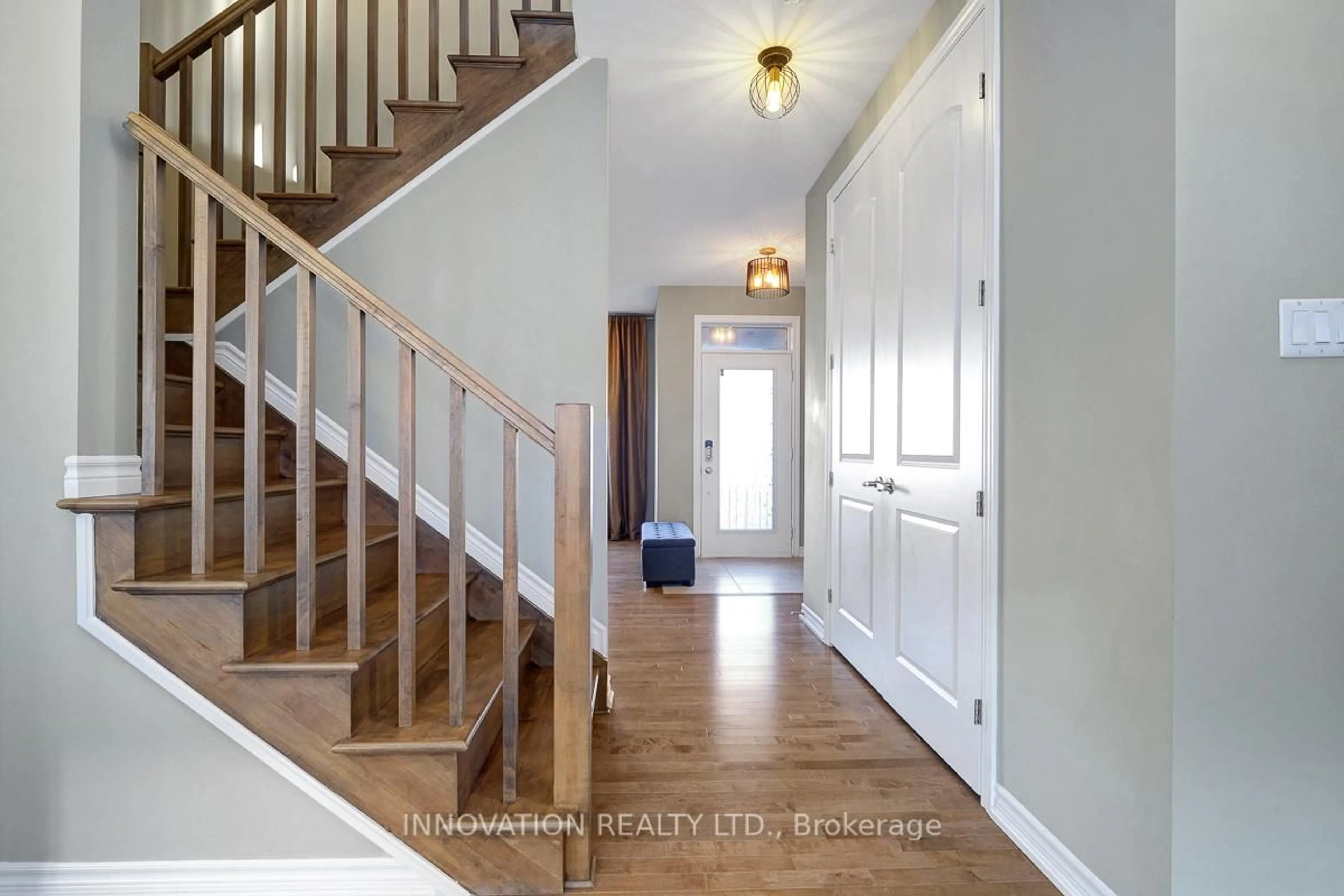 Indoor entryway for 34 Coppermine St, Ottawa Ontario K2J 6P7
