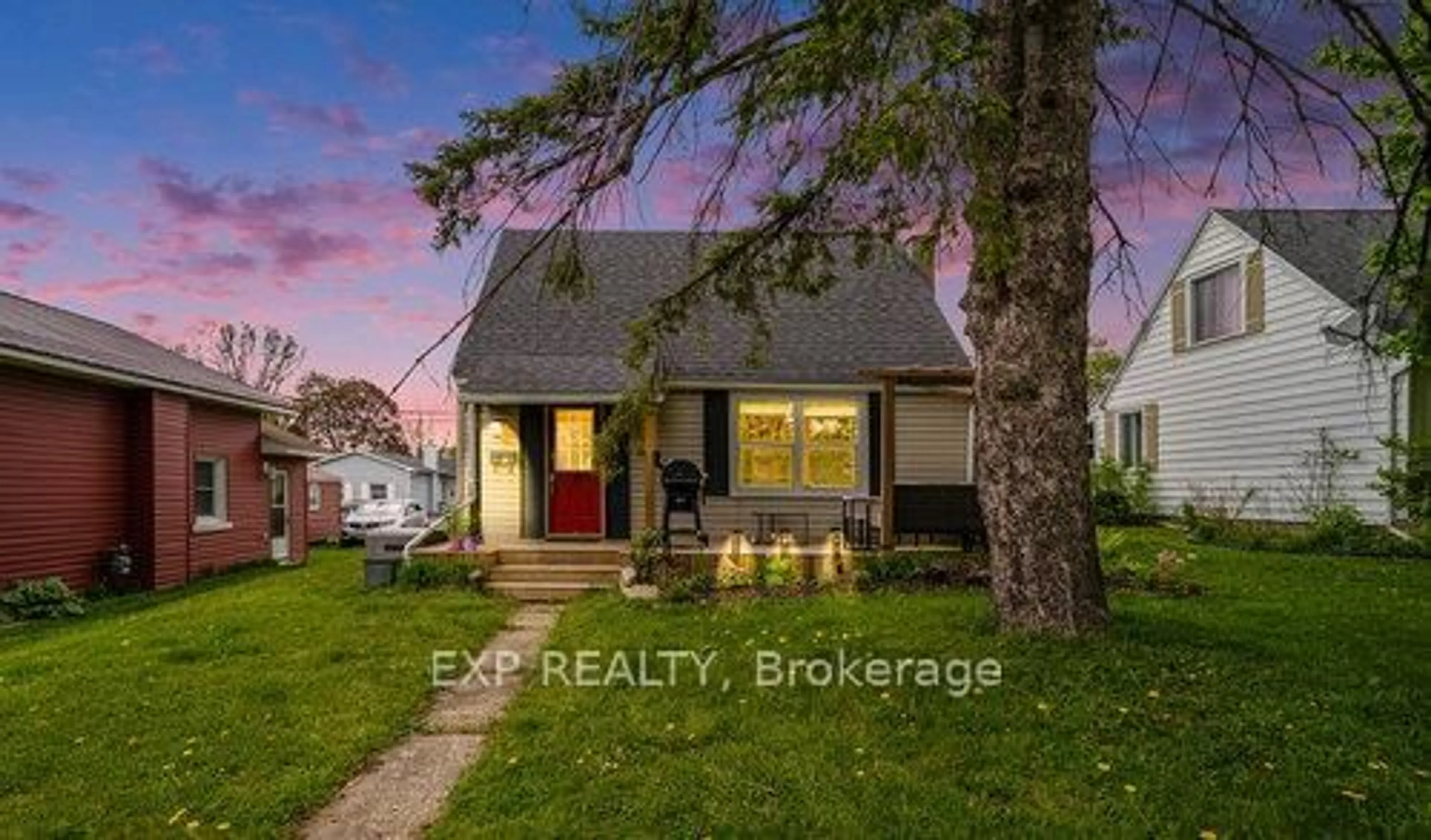 Unknown for 11 Mckenzie Ave, Smiths Falls Ontario K7A 3G4