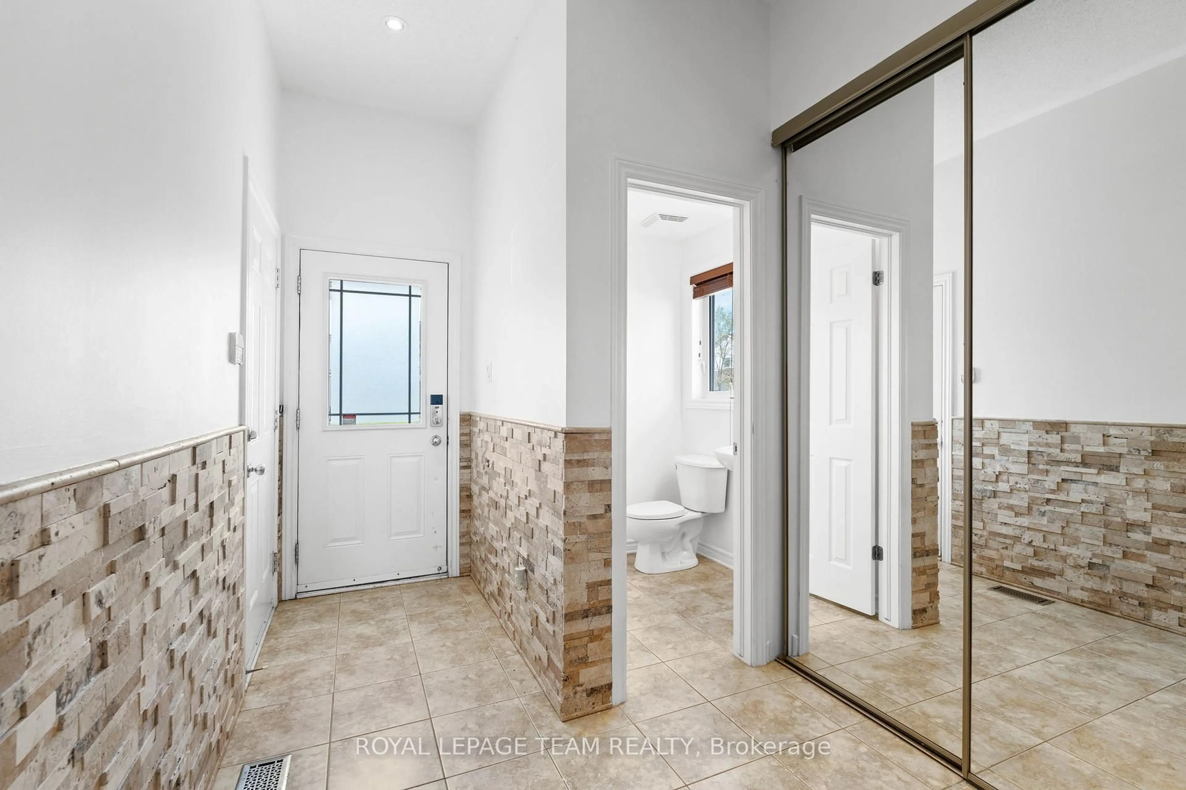 Standard bathroom, ceramic/tile floor for 360 Harvest Valley Ave, Ottawa Ontario K4A 0J7