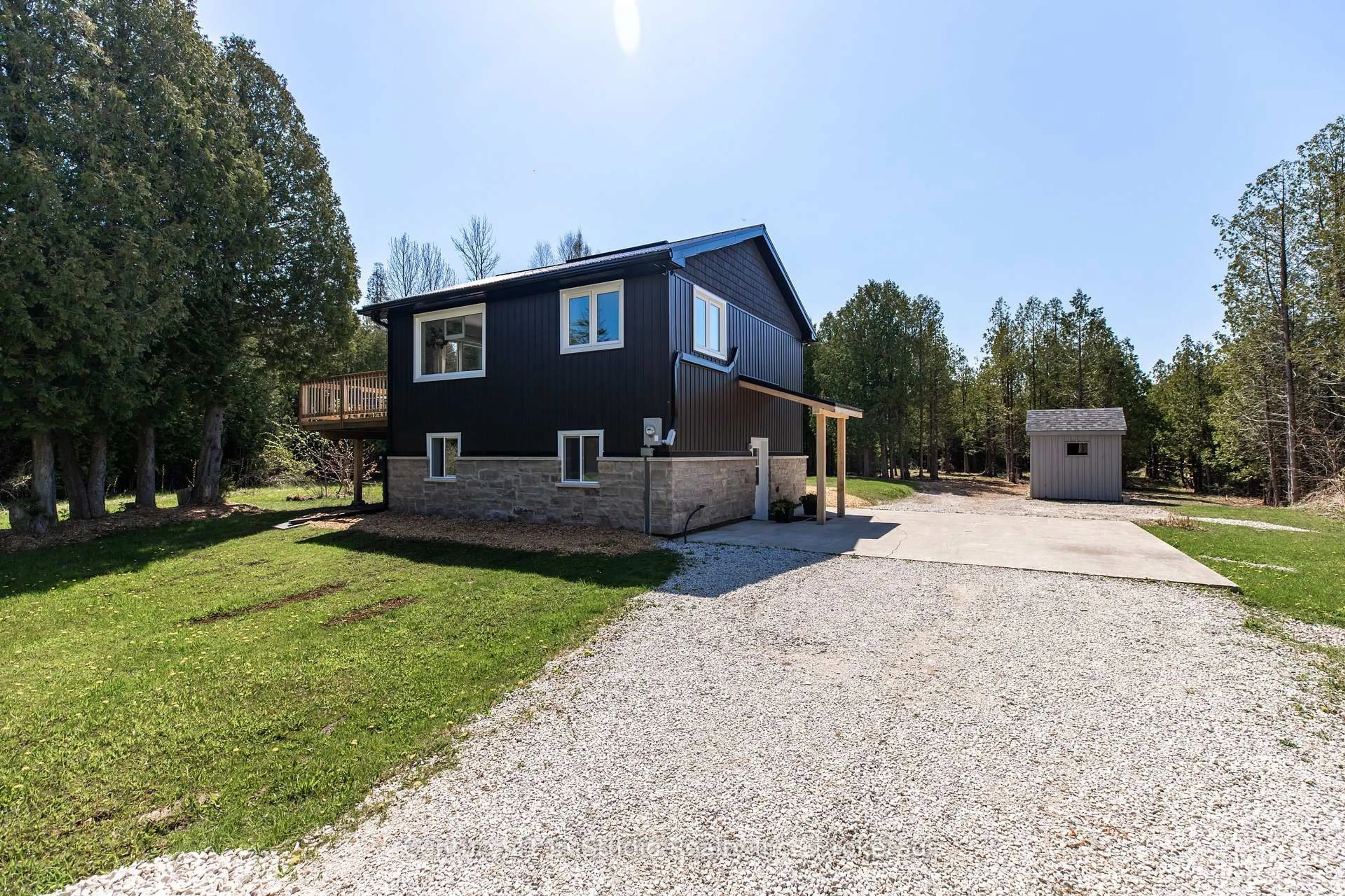 A pic from outside/outdoor area/front of a property/back of a property/a pic from drone, building for 174 Oliphant Way, South Bruce Peninsula Ontario N0H 2T0