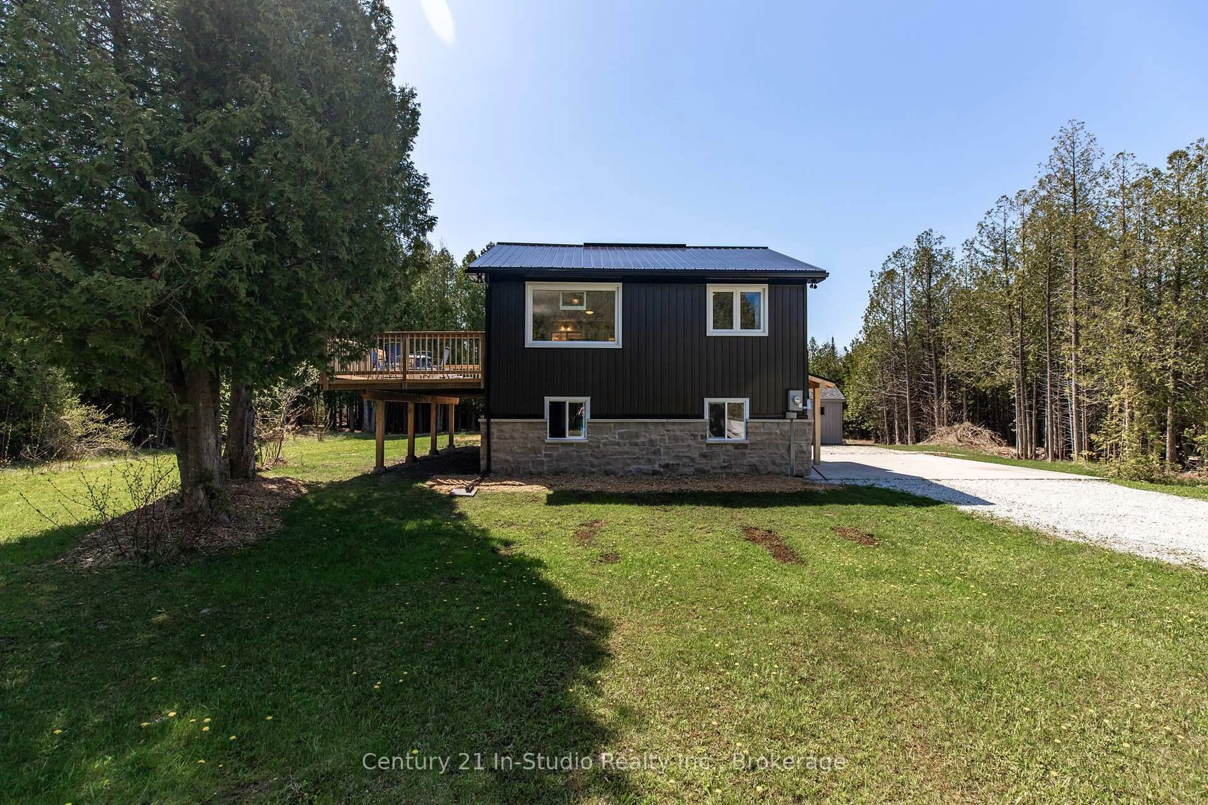 Home with vinyl exterior material, water/lake/river/ocean view for 174 Oliphant Way, South Bruce Peninsula Ontario N0H 2T0