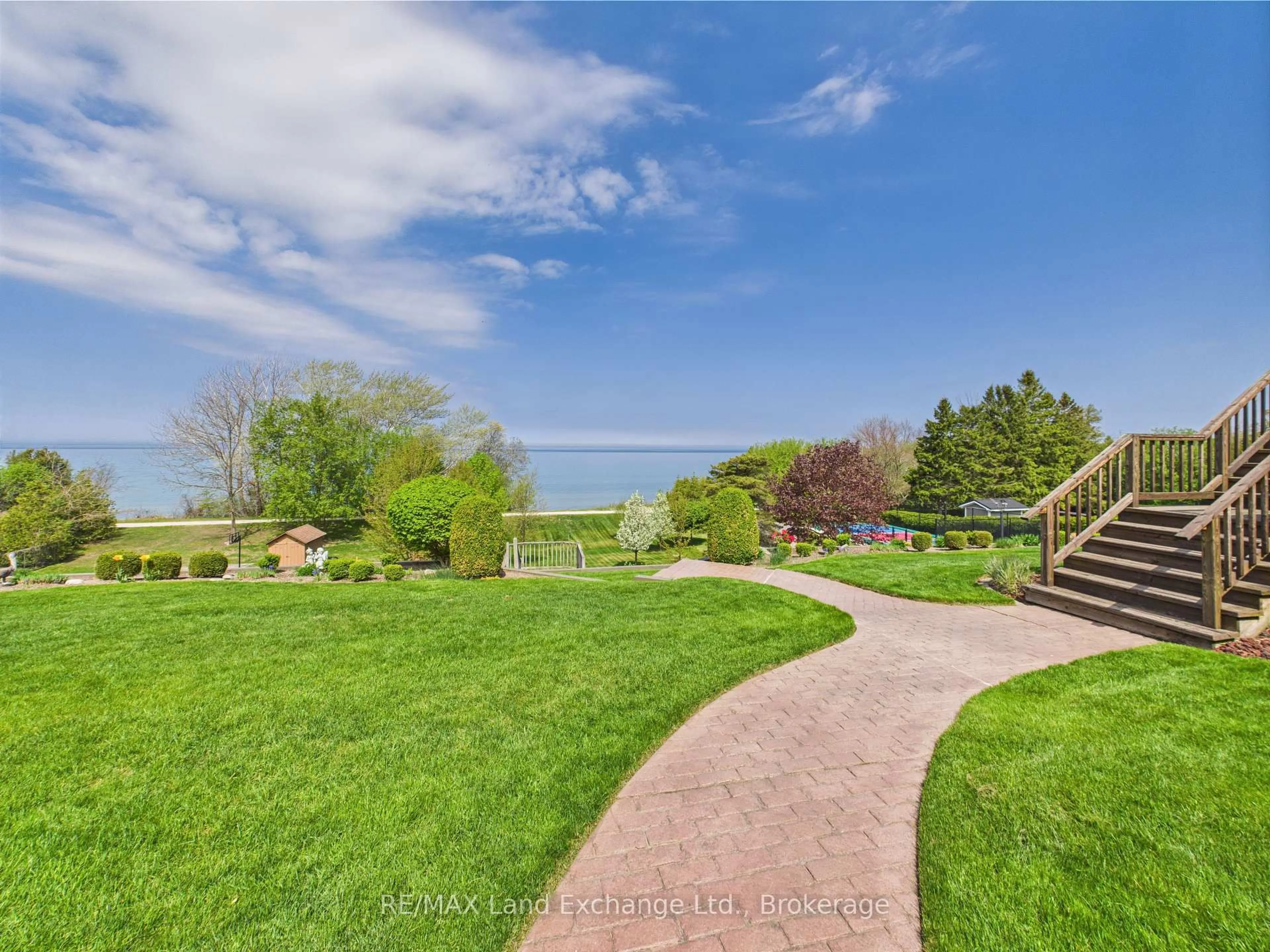 A pic from outside/outdoor area/front of a property/back of a property/a pic from drone, water/lake/river/ocean view for 422 Penetangore Row, Kincardine Ontario N2Z 2J7