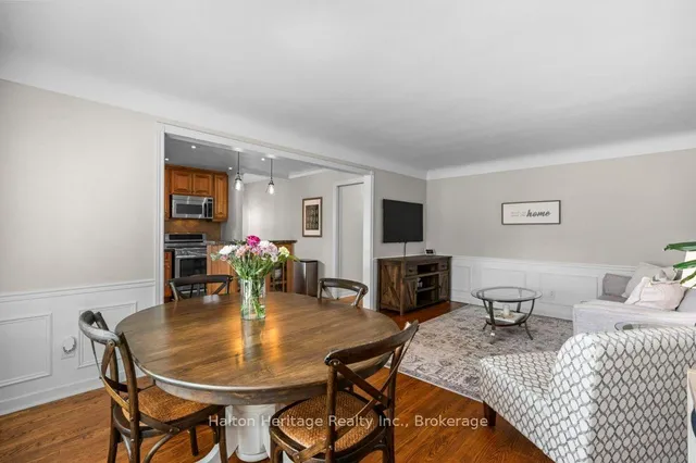 Additional property image - 376 East 18th St