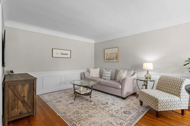 Additional property image - 376 East 18th St