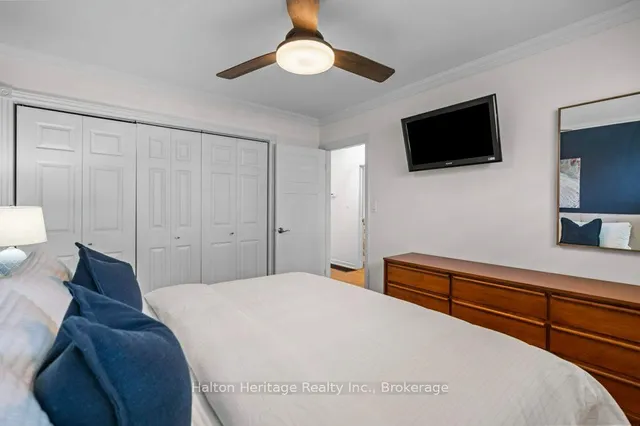 Additional property image - 376 East 18th St
