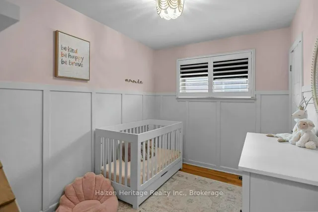 Additional property image - 376 East 18th St