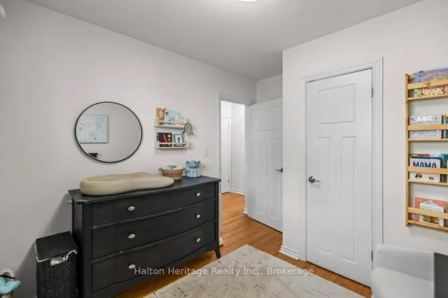 Additional property image - 376 East 18th St