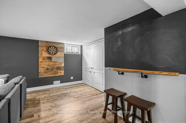 Additional property image - 376 East 18th St