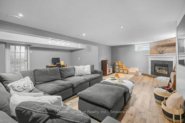 Additional property image - 376 East 18th St