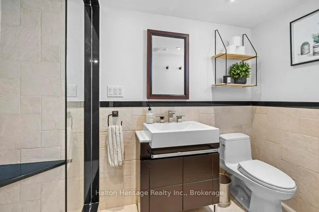 Additional property image - 376 East 18th St