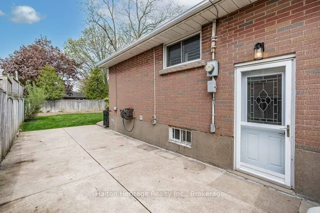 Additional property image - 376 East 18th St