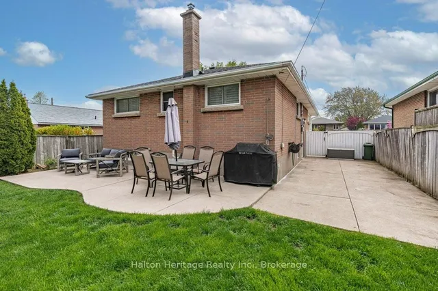 Additional property image - 376 East 18th St