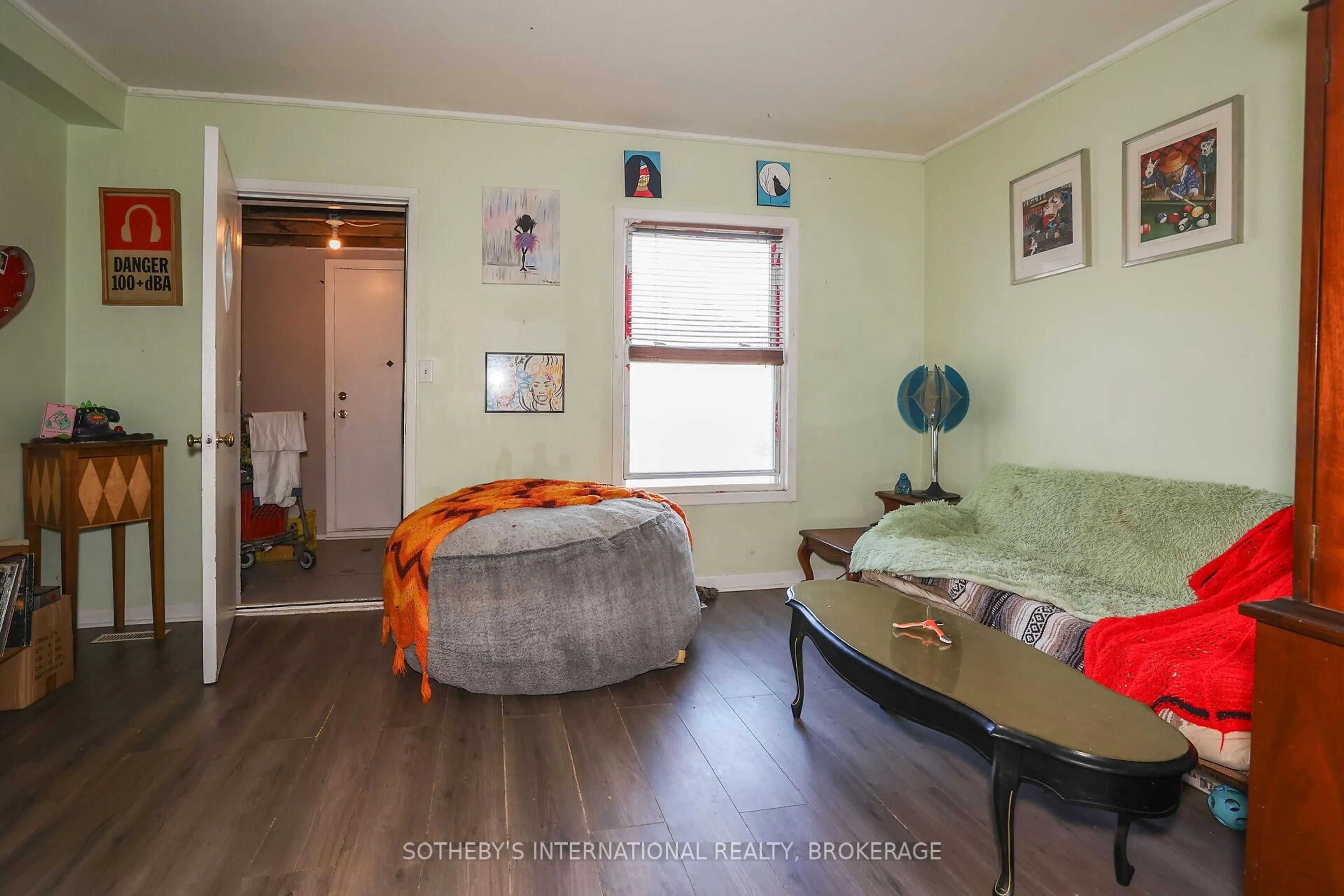 A pic of a room for 332 Niagara St, Welland Ontario L3C 1K7