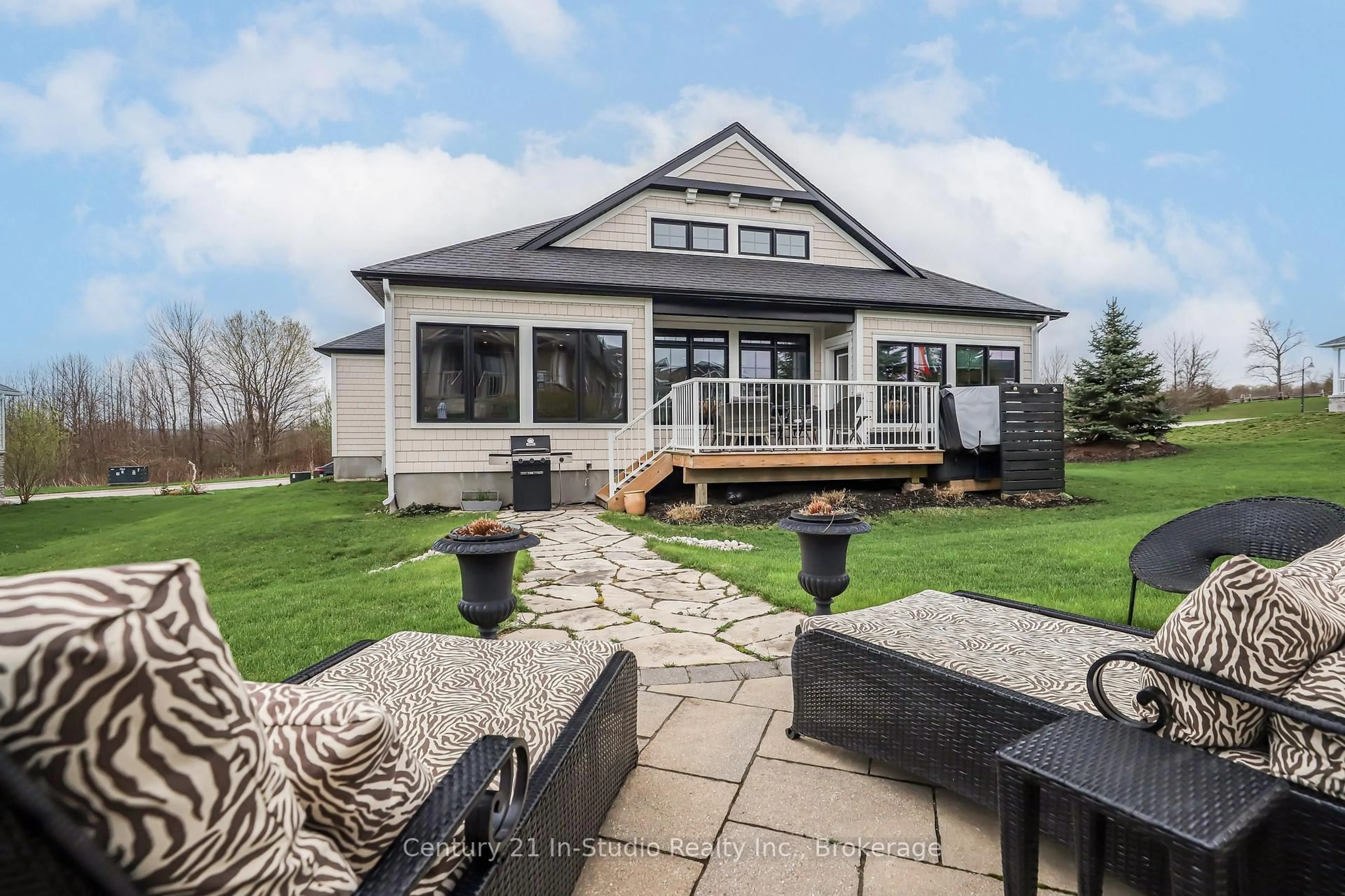 Patio, water/lake/river/ocean view for 136 Cobble Beach Dr, Georgian Bluffs Ontario N0H 1S0