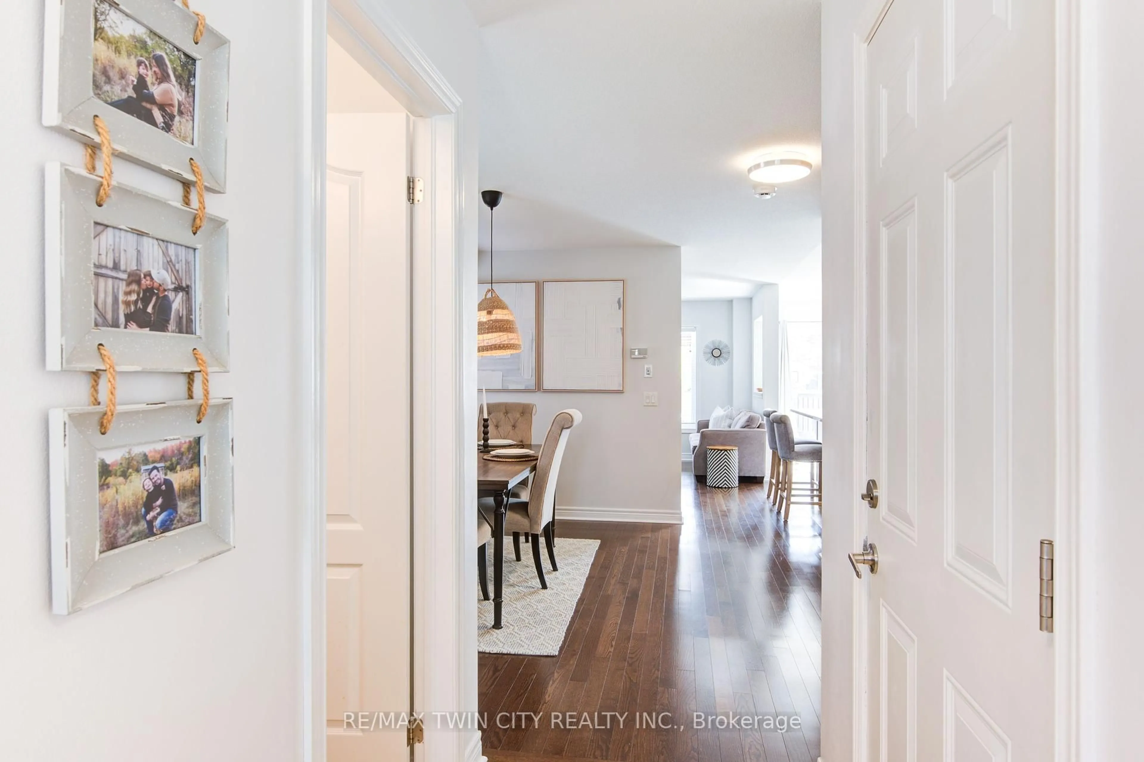 Indoor entryway for 629 Baldwin Cres, Woodstock Ontario N4T 0G5