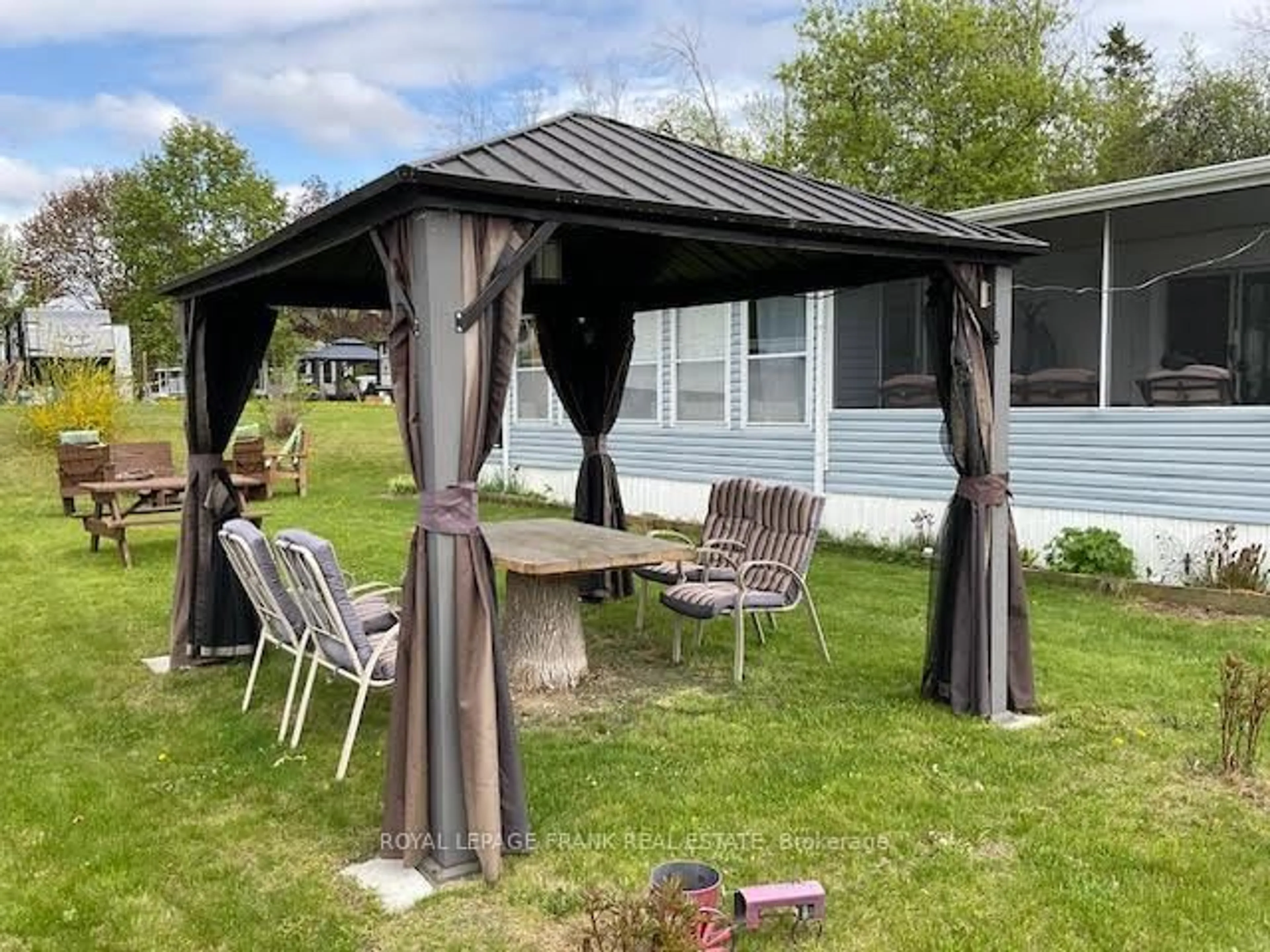 Patio, unknown for 1 Grandview Ave, Otonabee-South Monaghan Ontario K0L 2G0