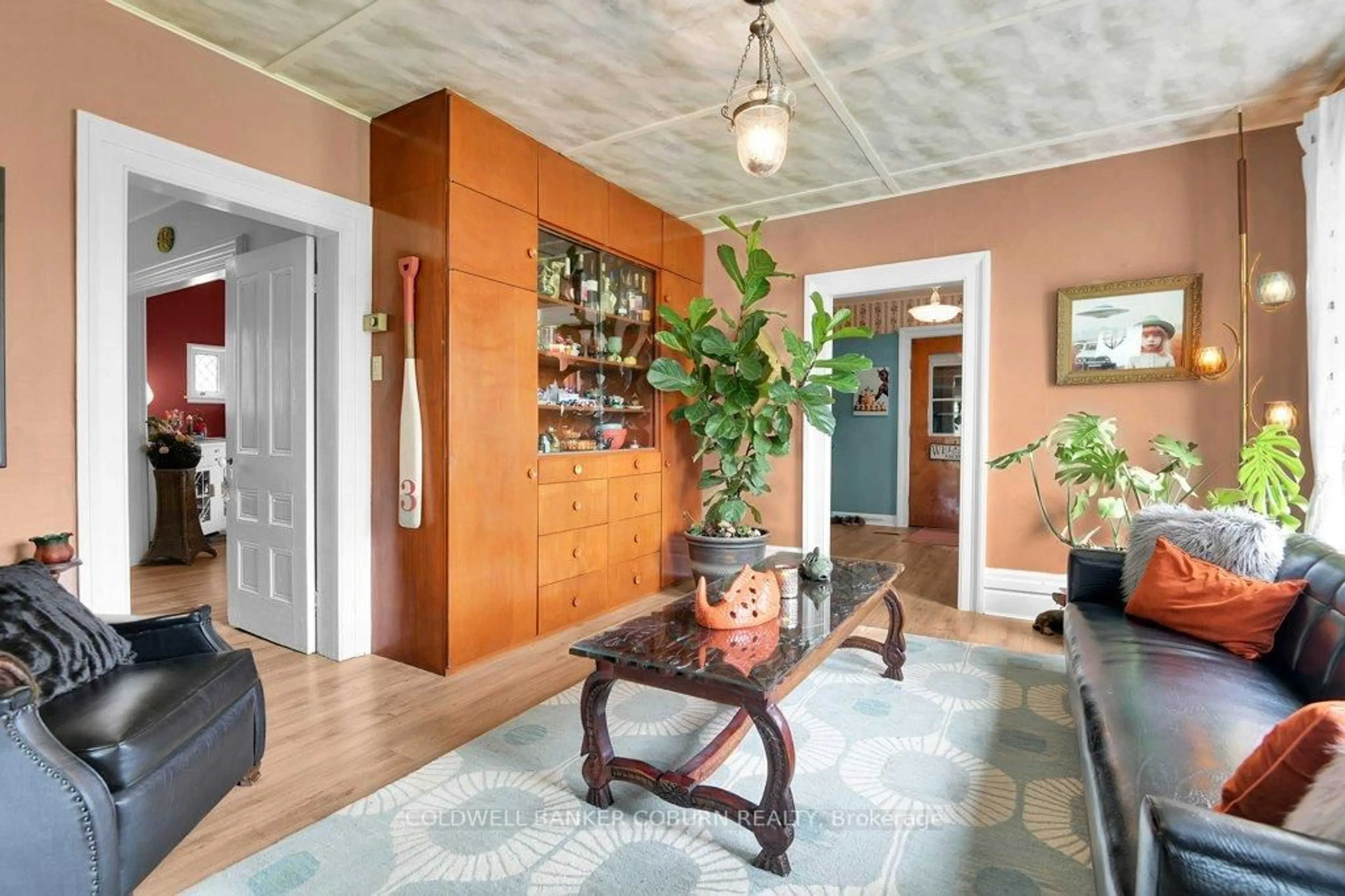 Indoor foyer for 5680 Cherry St, South Dundas Ontario K0C 1X0
