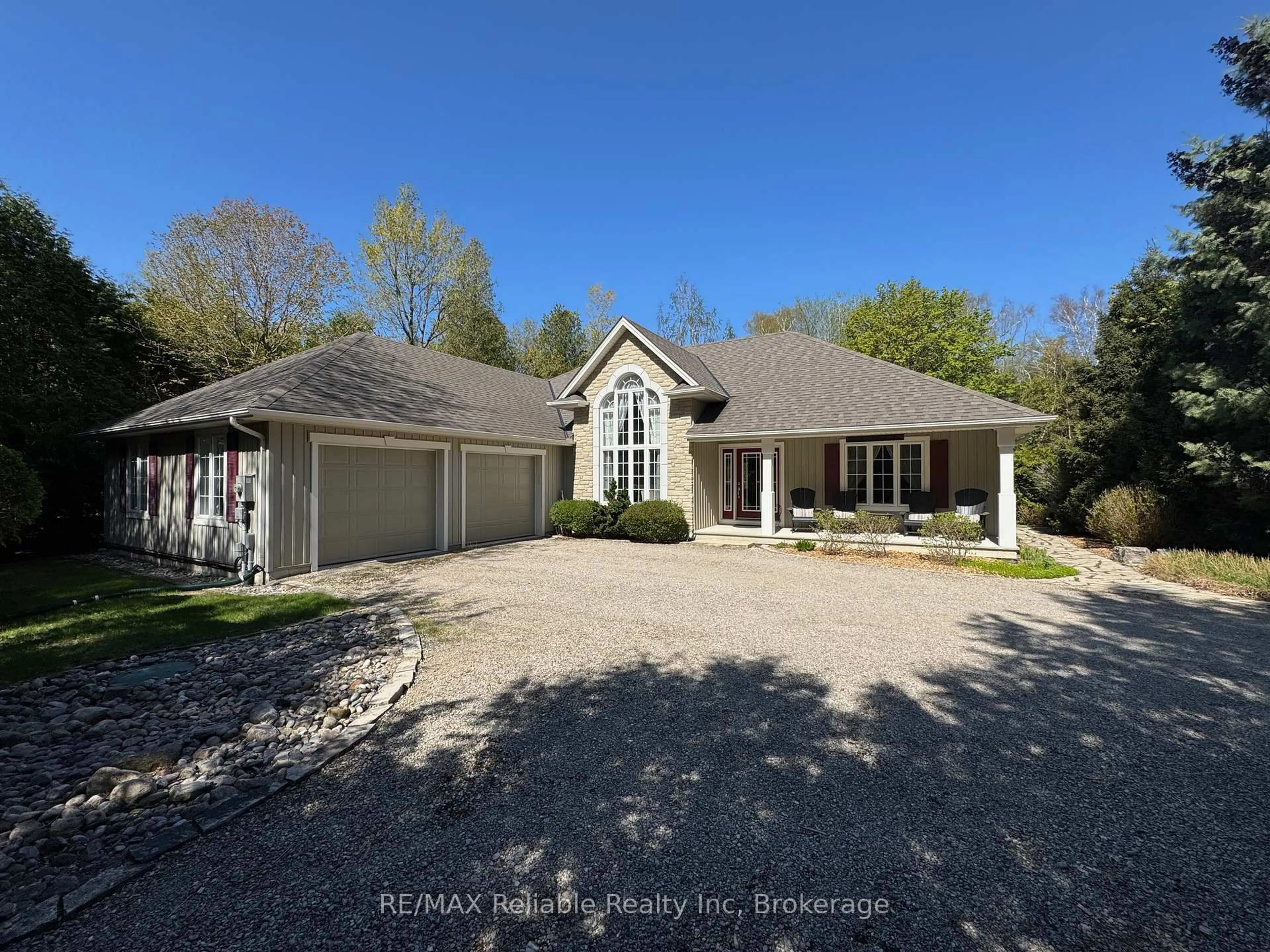 A pic from outside/outdoor area/front of a property/back of a property/a pic from drone, water/lake/river/ocean view for 77347 Forest Ridge Rd, Bluewater Ontario N0M 1G0