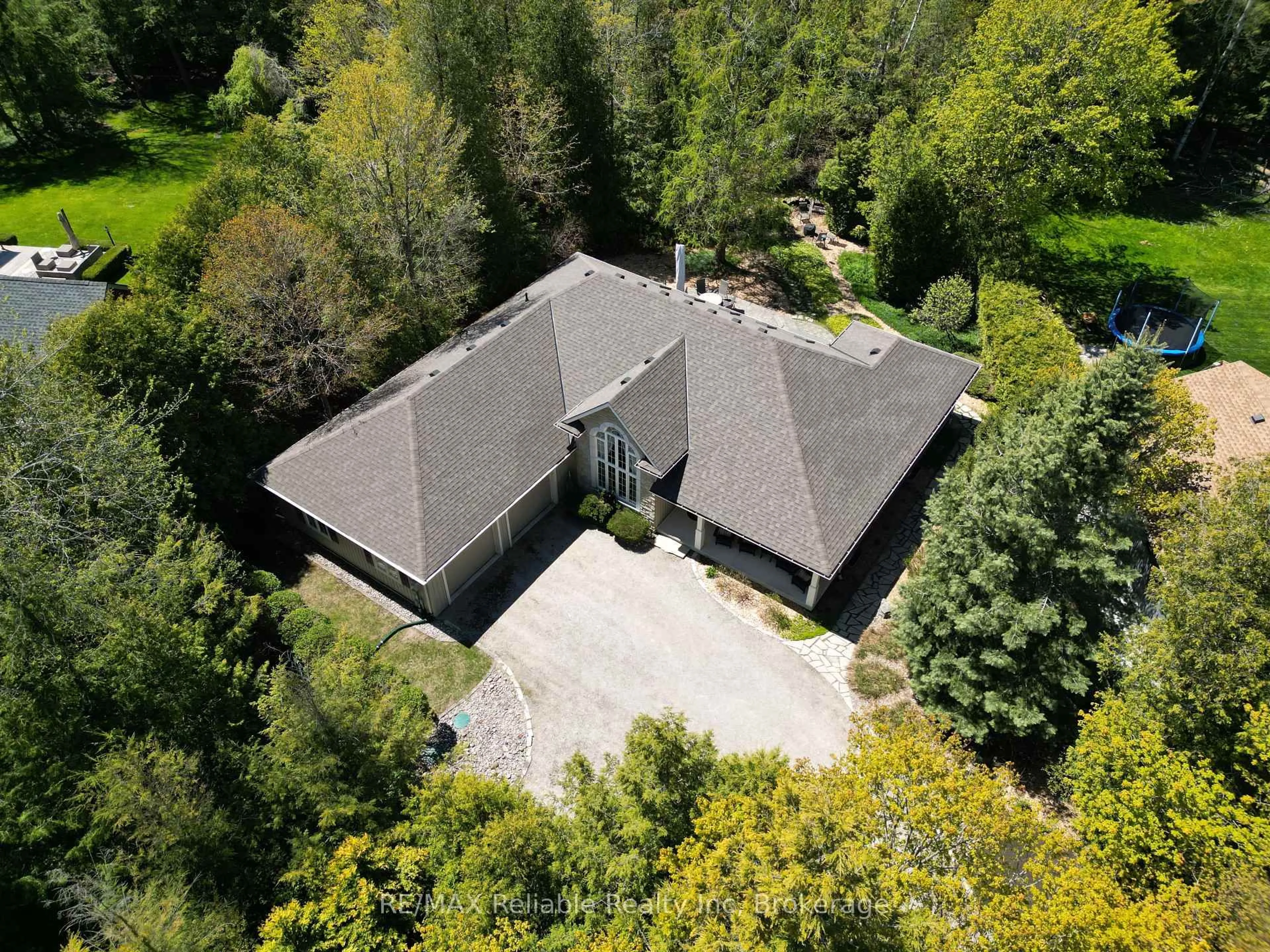 A pic from outside/outdoor area/front of a property/back of a property/a pic from drone, unknown for 77347 Forest Ridge Rd, Bluewater Ontario N0M 1G0