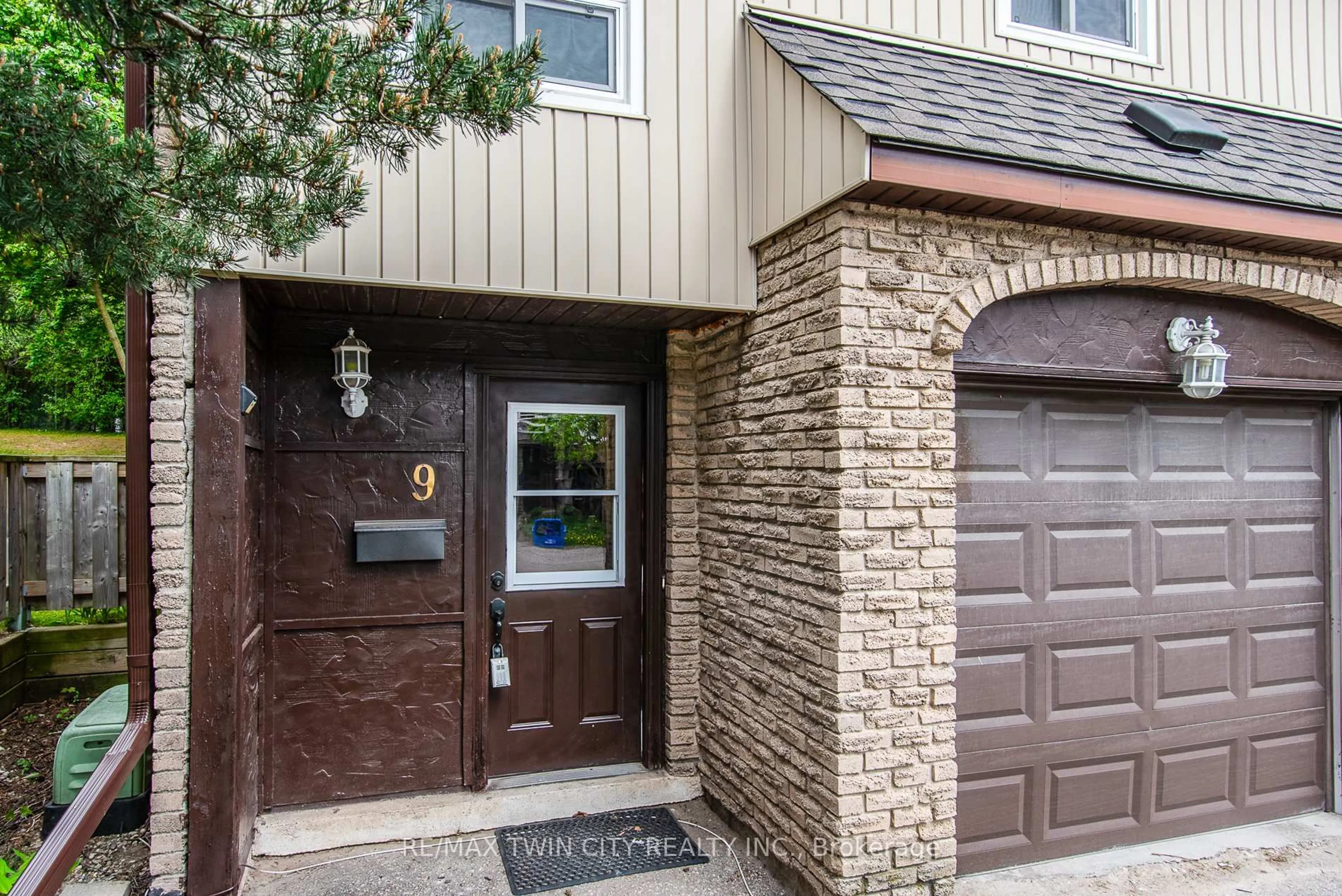 Home with brick exterior material, street for 80 Old Country Dr #9, Kitchener Ontario N2E 2E5