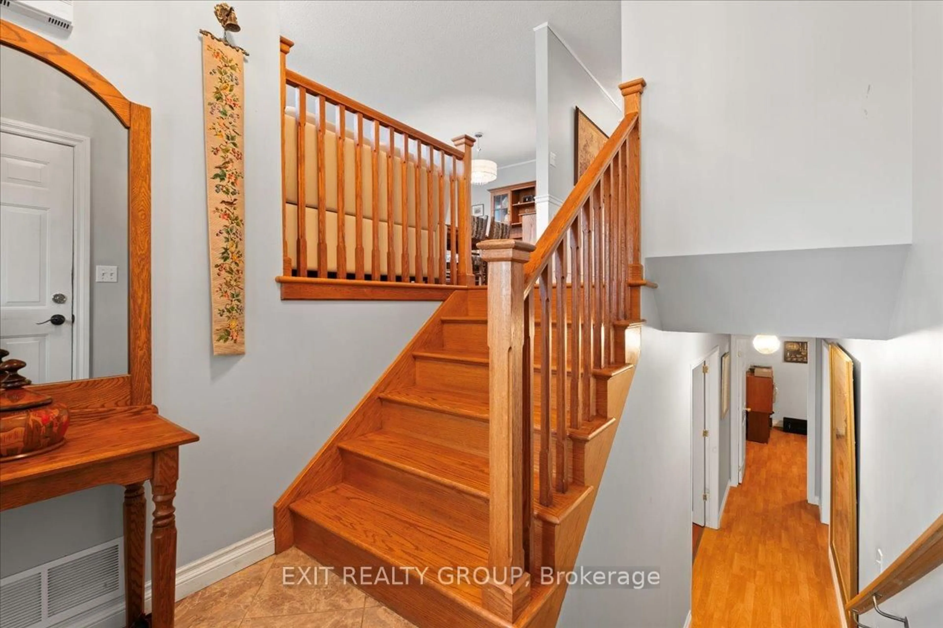 Unknown for 41 Faraday Gdns, Belleville Ontario K8P 5J5