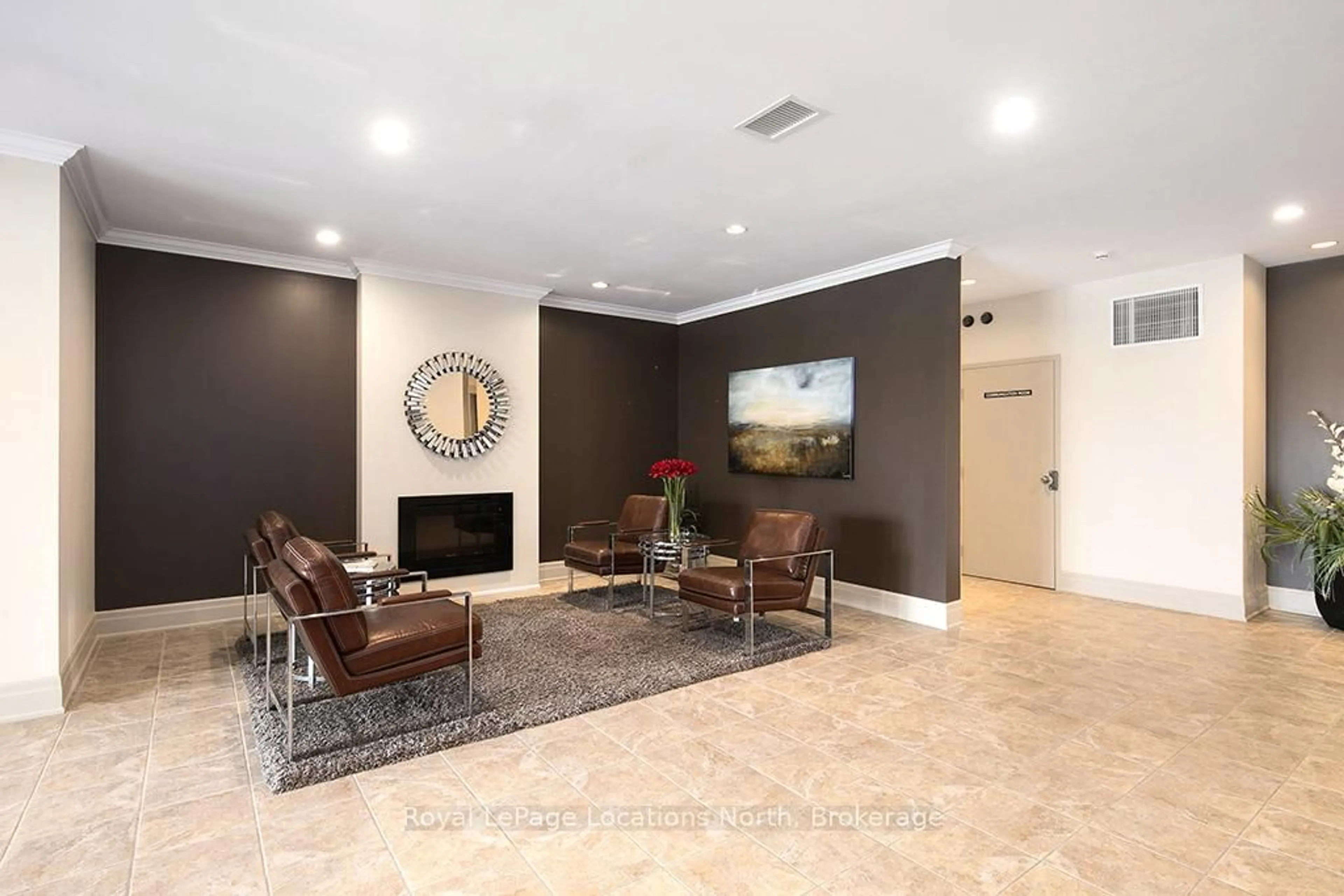 Lobby for 25 Beaver St #203, Blue Mountains Ontario N0H 2P0