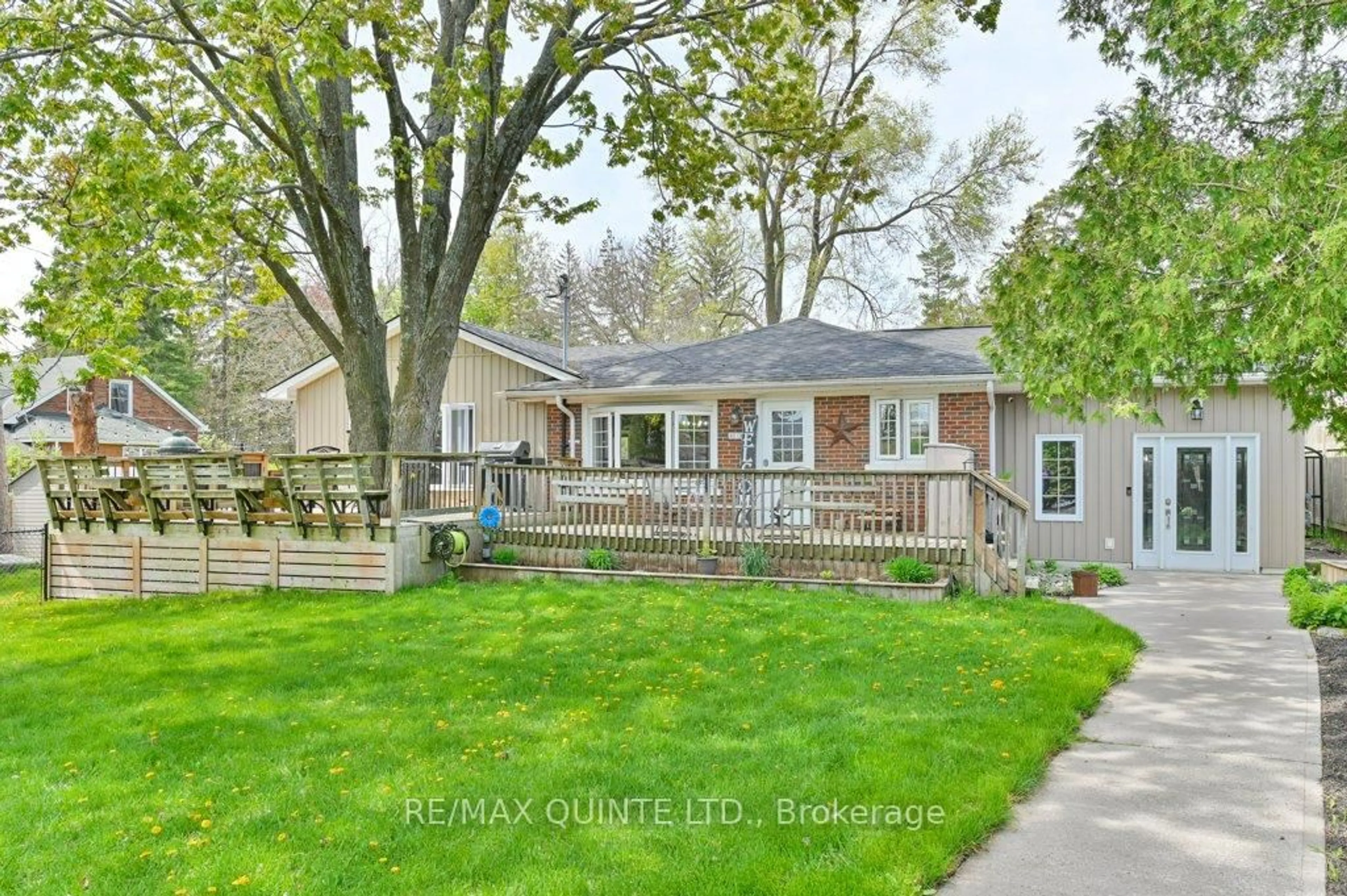 Unknown for 12 Fourth Ave, Quinte West Ontario K8V 5N3