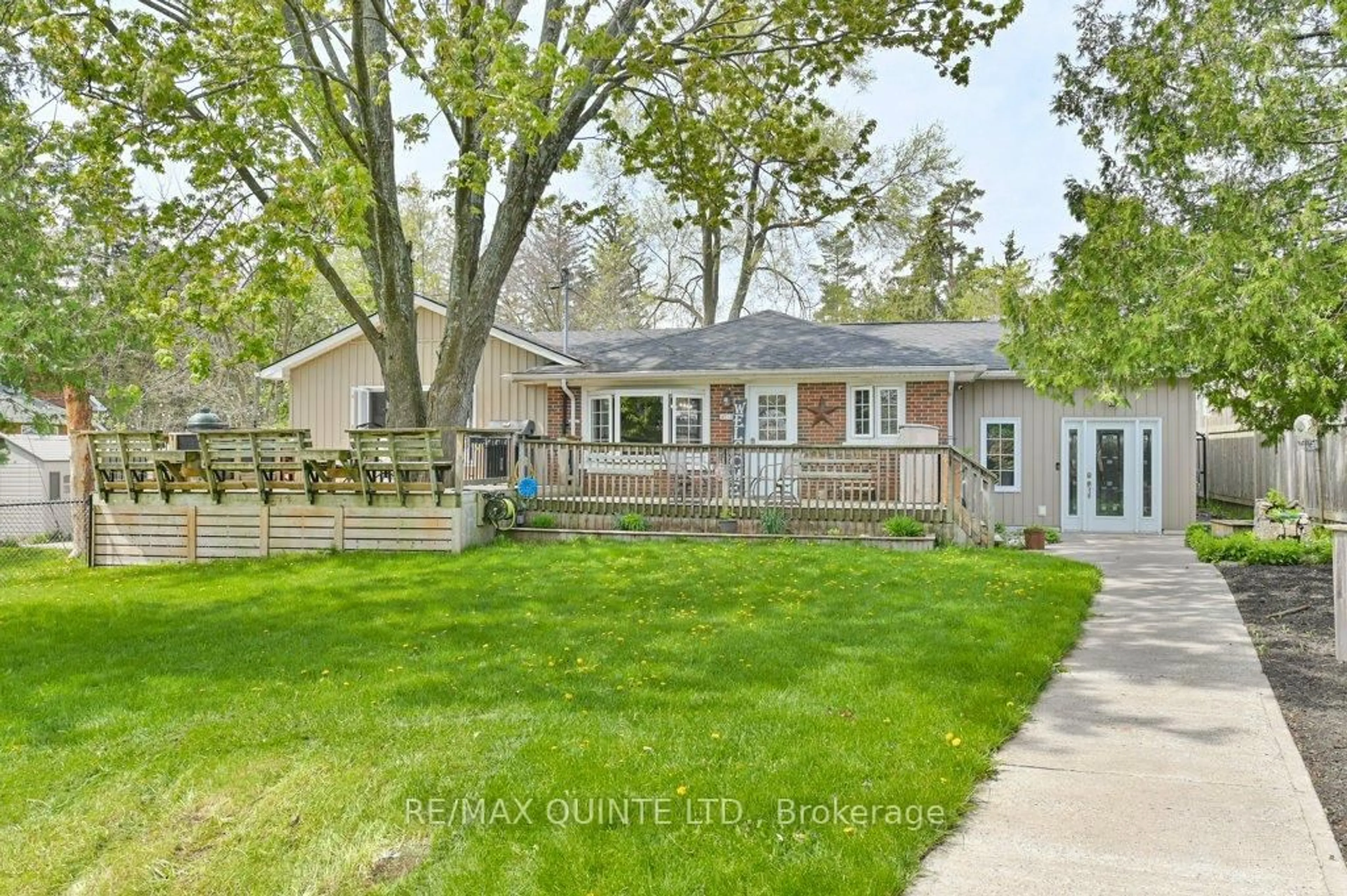 Unknown for 12 Fourth Ave, Quinte West Ontario K8V 5N3