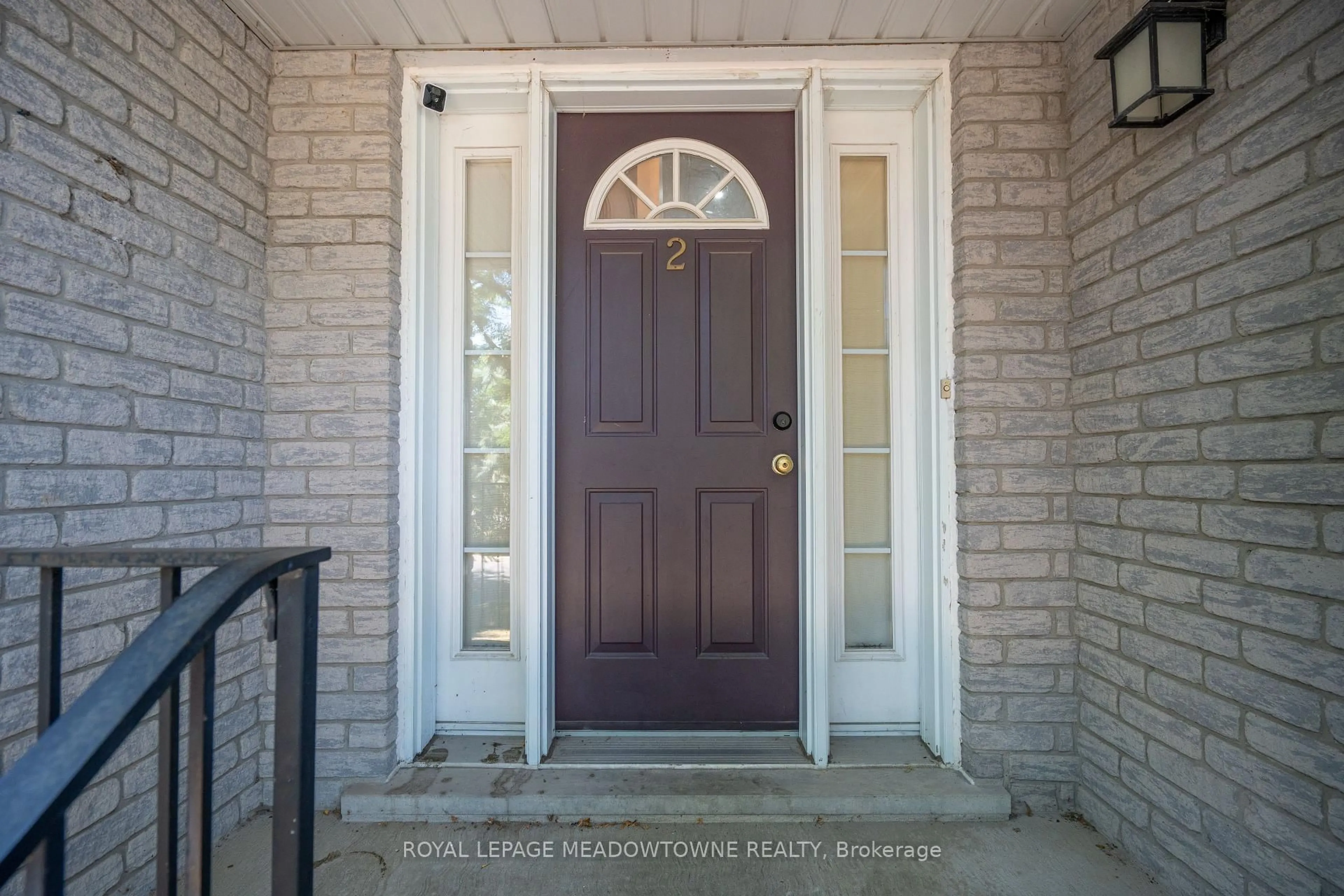 Indoor entryway for 700 Champlain Blvd #2, Cambridge Ontario N1R 8K1