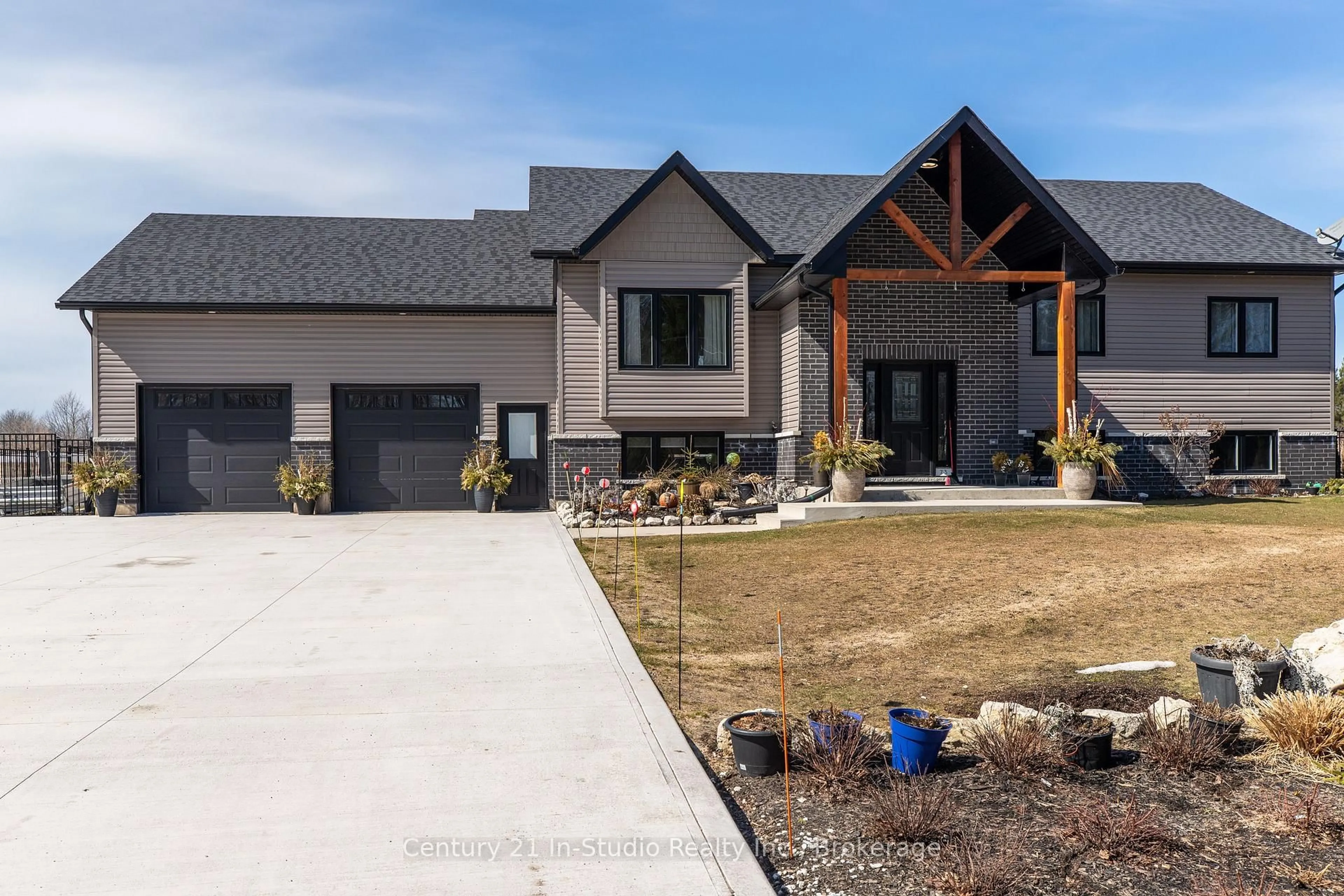 Home with vinyl exterior material, street for 73 Everett Rd, South Bruce Peninsula Ontario N0H 2T0