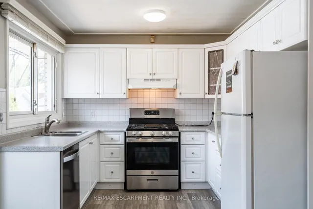 Additional property image - 3 TANAGER Ave