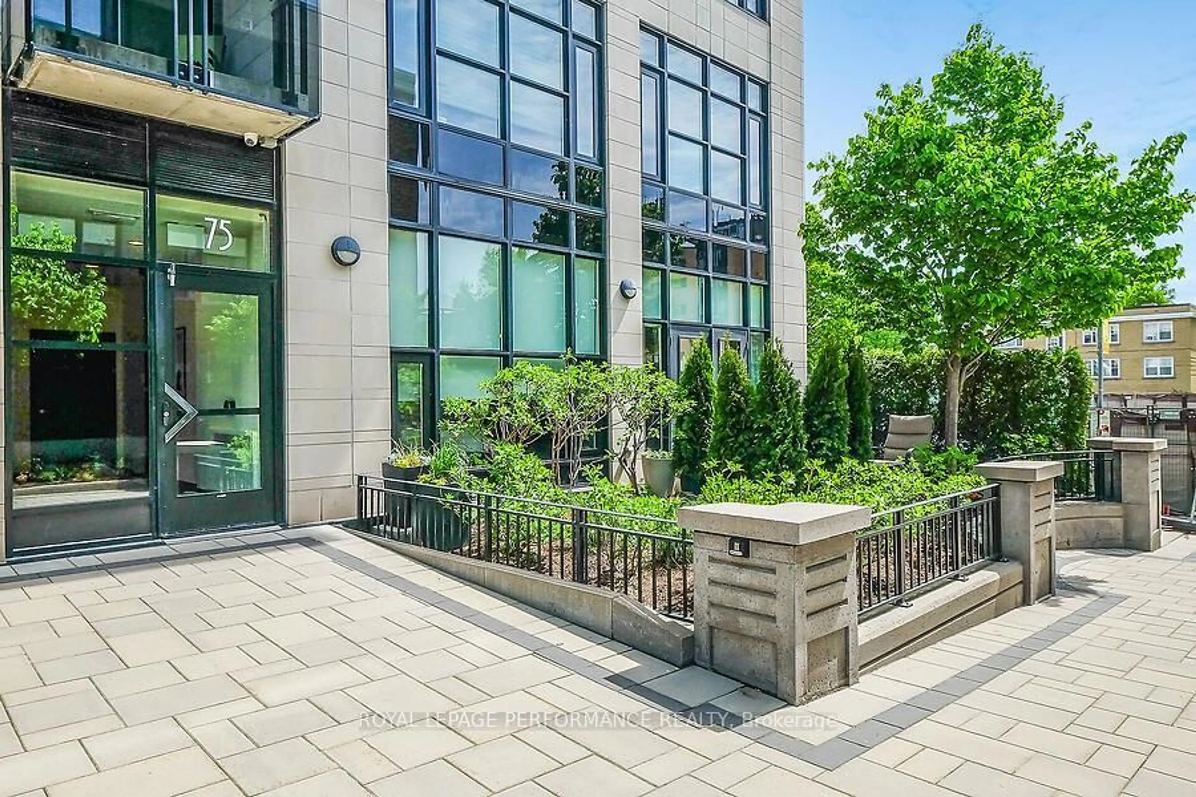 Patio, street for 75 Cleary Ave, Ottawa Ontario K2A 1R8
