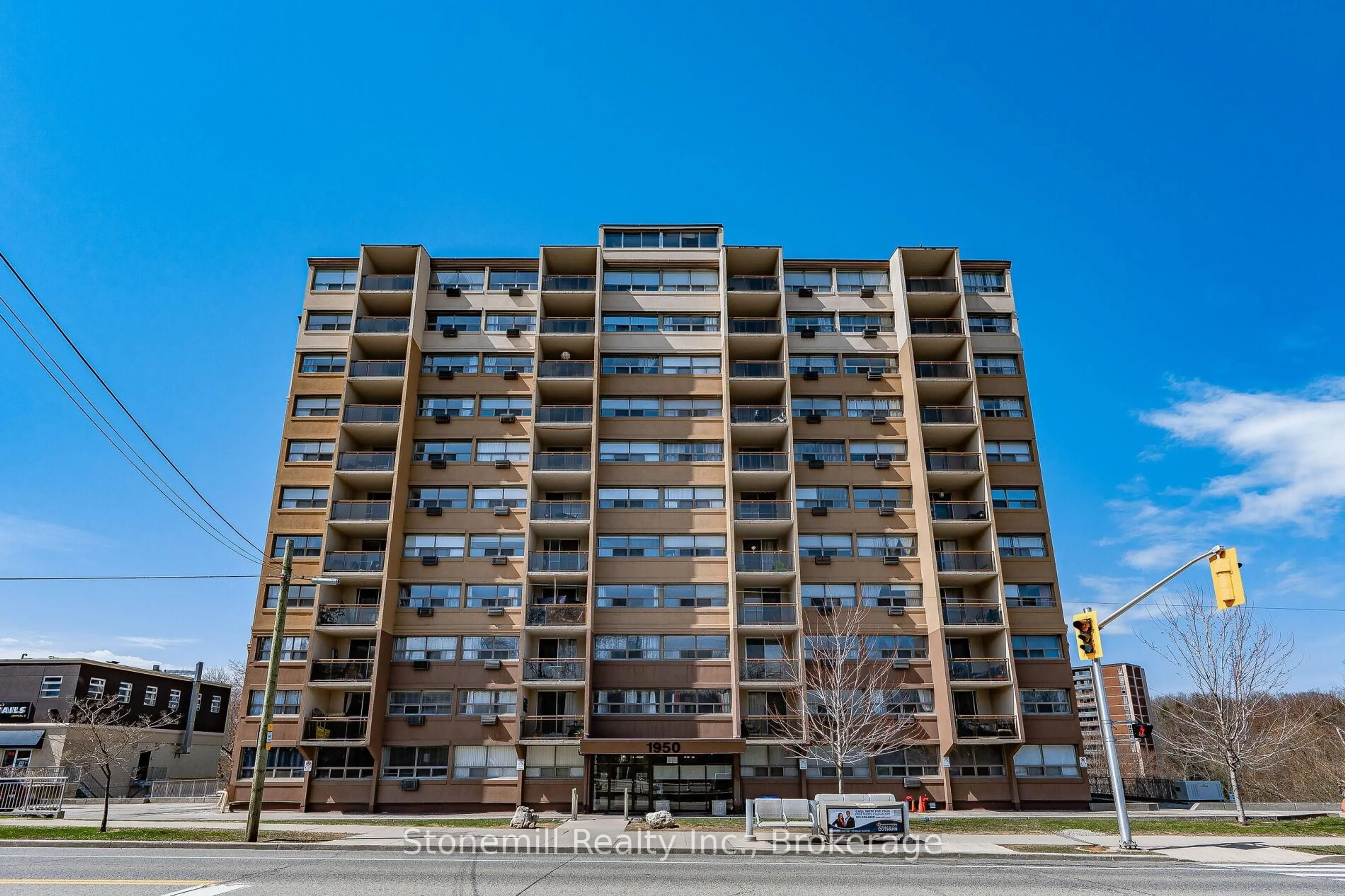 Unknown for 1950 Main St #304, Hamilton Ontario L8S 4M9
