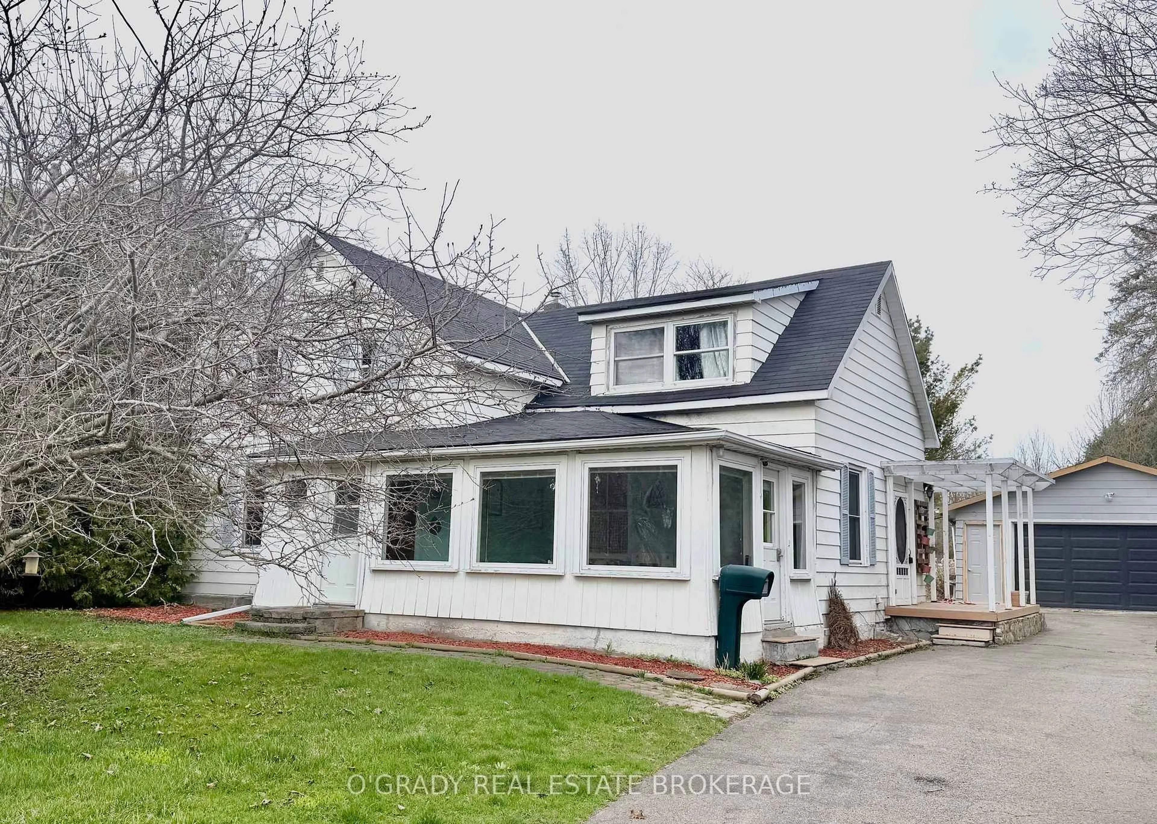 Home with vinyl exterior material, street for 1857 Oxford Ave, Elizabethtown-Kitley Ontario K6V 3E3