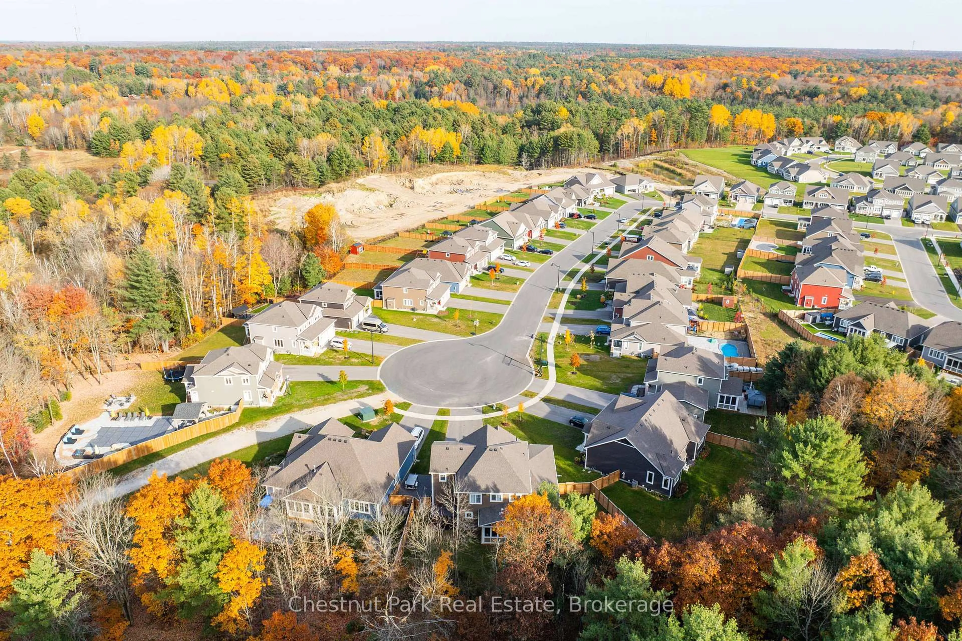 A pic from outside/outdoor area/front of a property/back of a property/a pic from drone, street for 79 CHAMBERY St, Bracebridge Ontario P1L 0G2