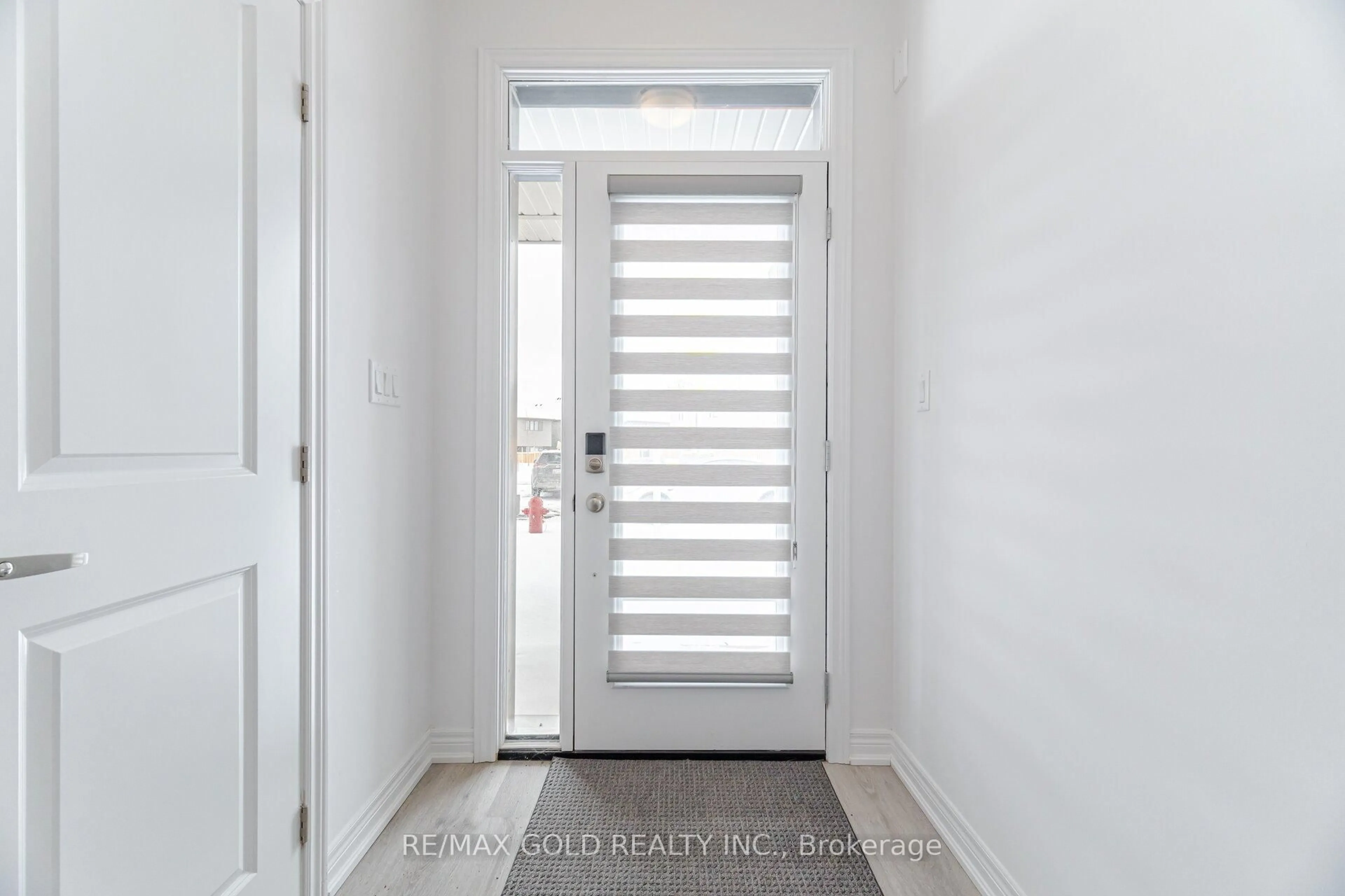 Indoor entryway for 448 Blackburn Dr #29, Brantford Ontario N3T 0X2