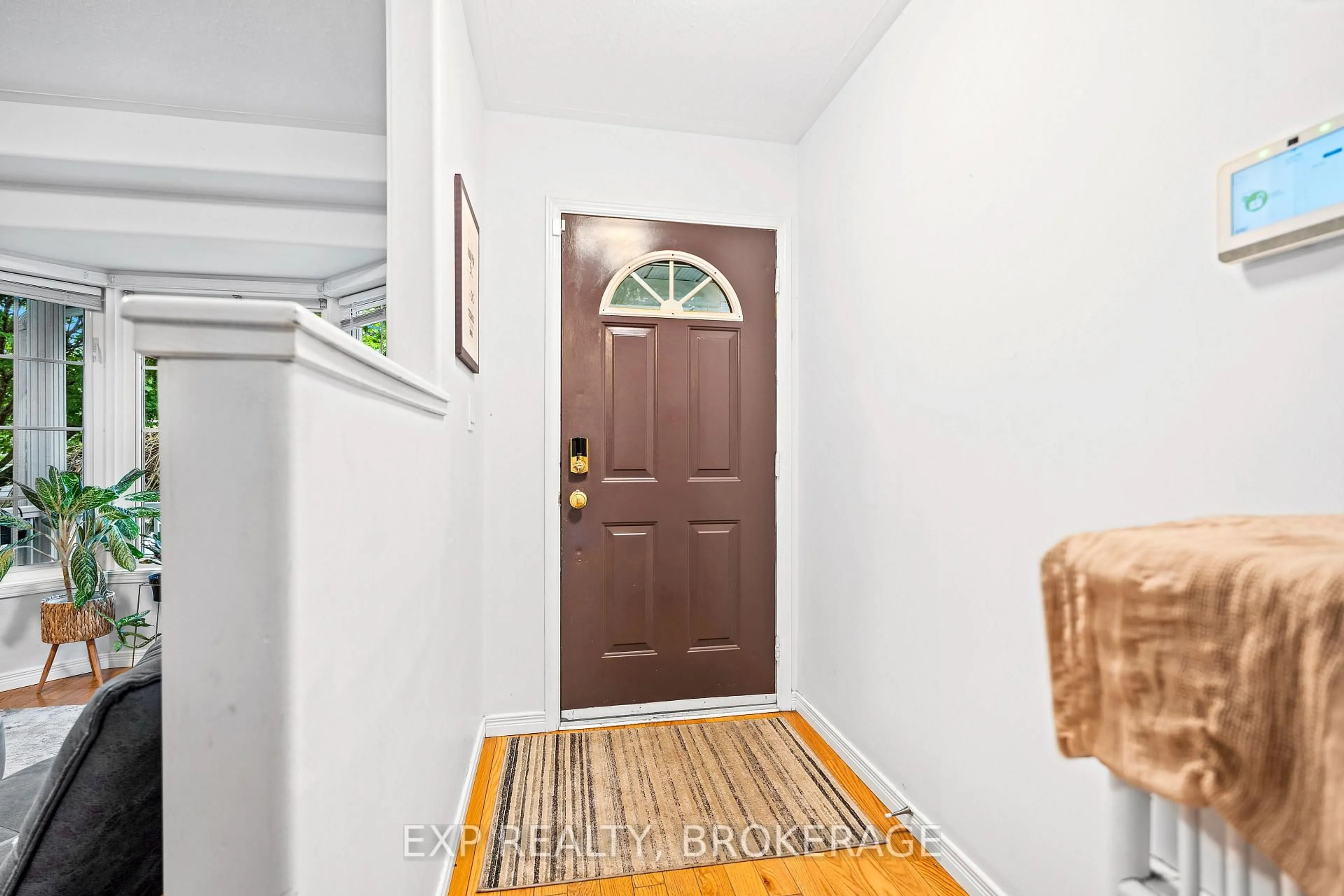 Indoor entryway for 426 FIELDSTONE Dr, Kingston Ontario K7K 7E2
