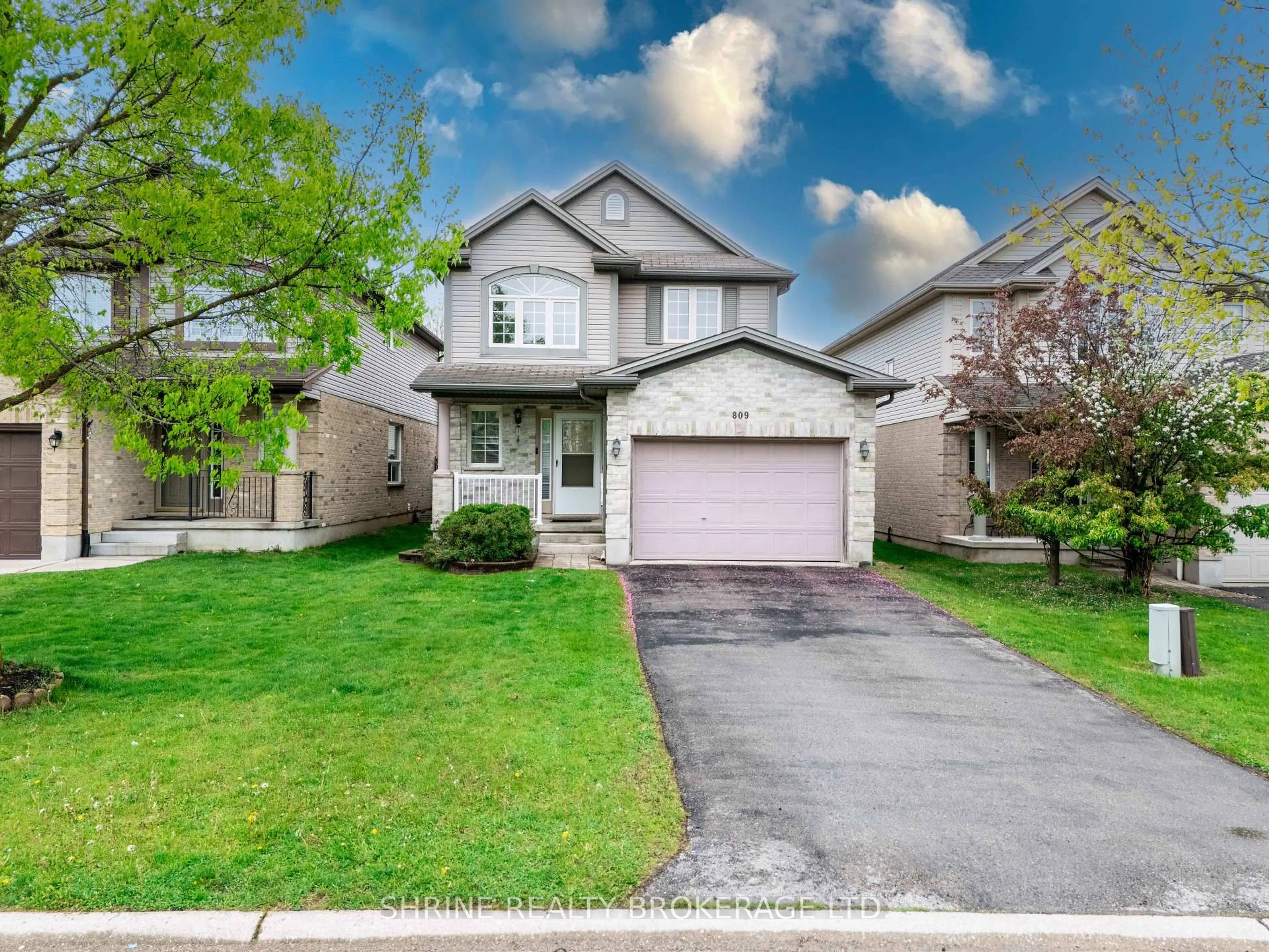 Unknown for 809 Queensborough Cres, London North Ontario N6G 5K2