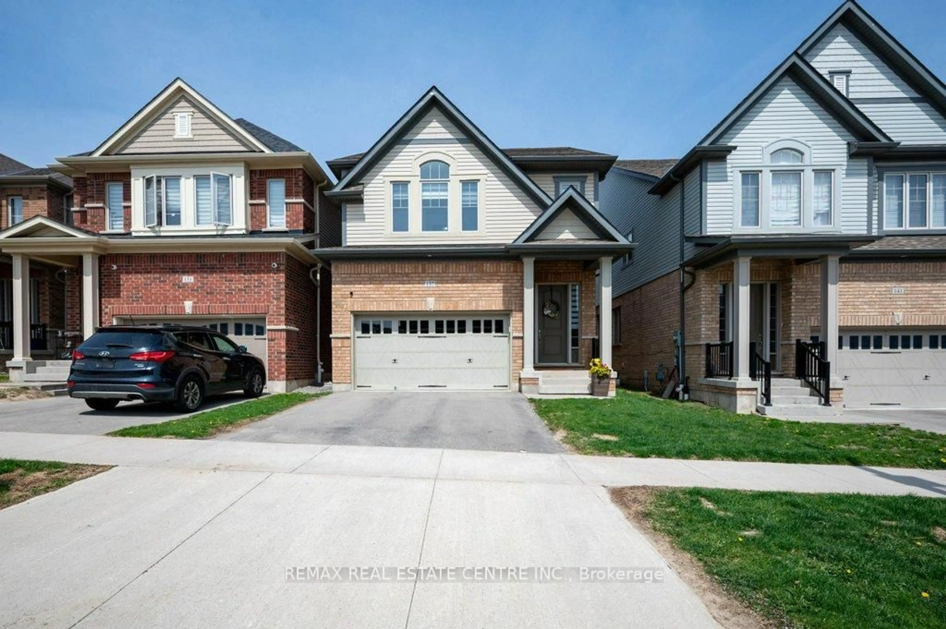Home with brick exterior material, street for 137 Haldimand St, Kitchener Ontario N2R 0R2