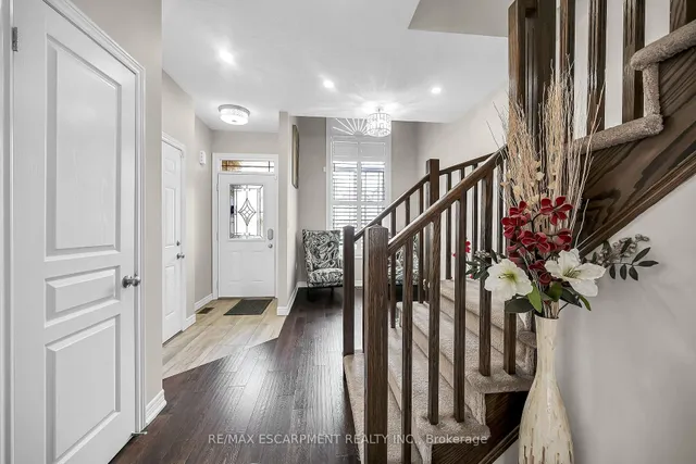Additional property image - 8 Charleswood Cres