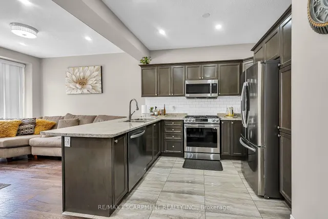 Additional property image - 8 Charleswood Cres